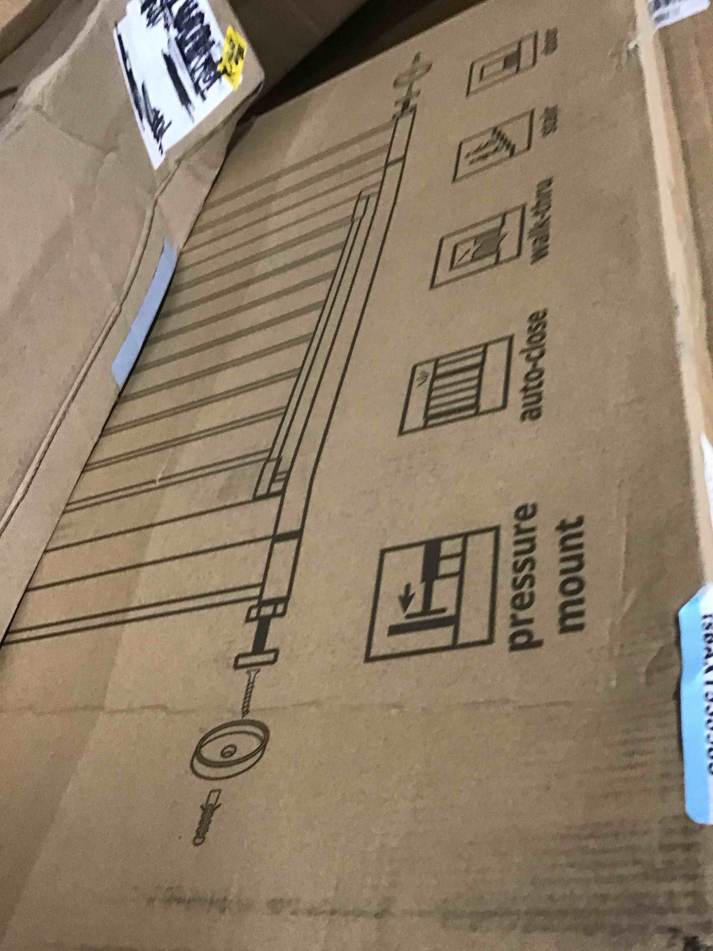 https://s3.amazonaws.com/lotting-images-prod/bidfta/RED5858498_1715097678971.jpeg