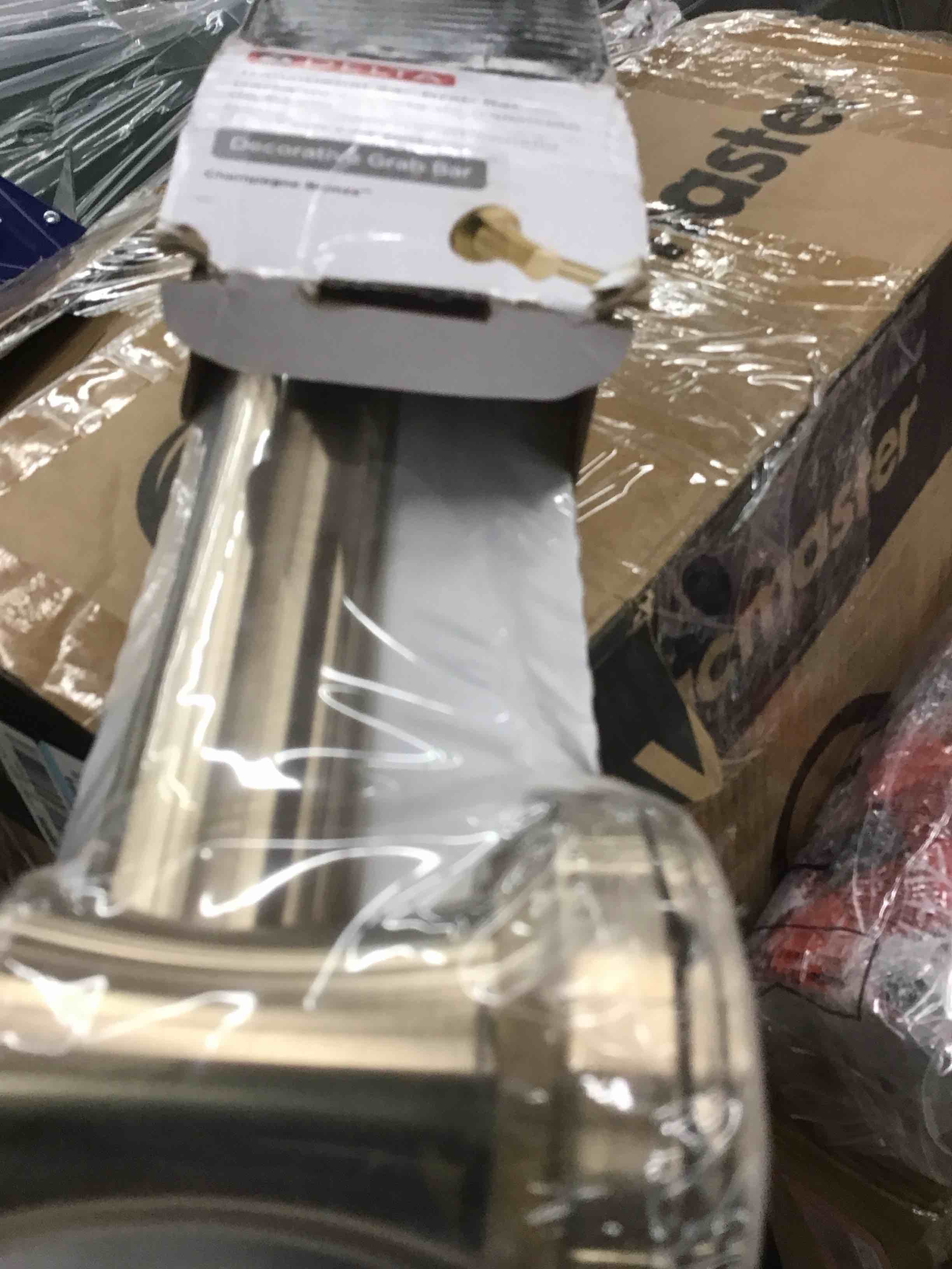 https://s3.amazonaws.com/lotting-images-prod/bidfta/RED5858620_1715370745949.jpeg