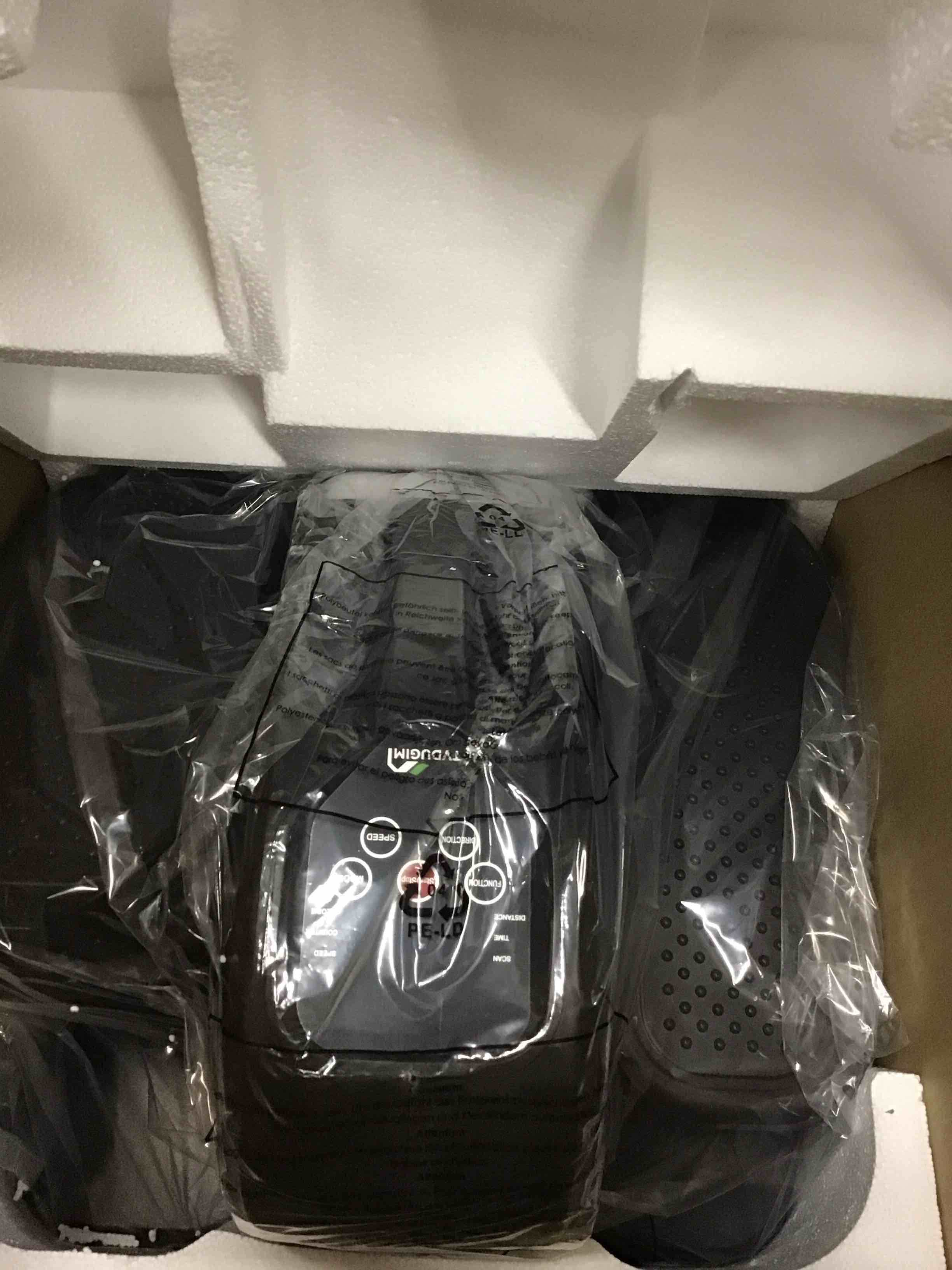https://s3.amazonaws.com/lotting-images-prod/bidfta/RED5858738_1715886019537.jpeg