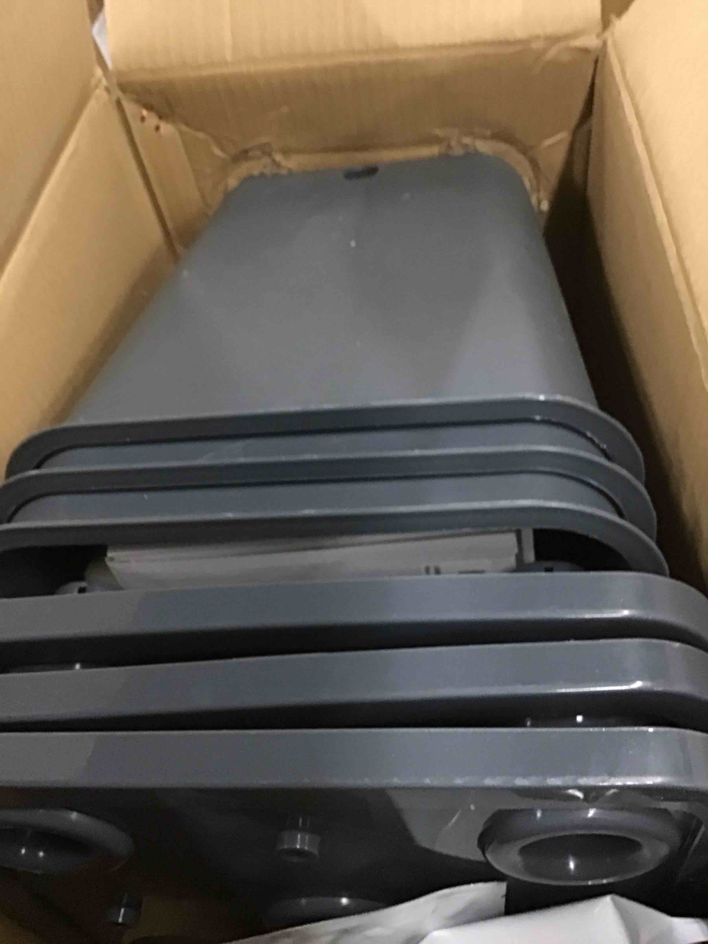 https://s3.amazonaws.com/lotting-images-prod/bidfta/RED5858748_1715887686623.jpeg