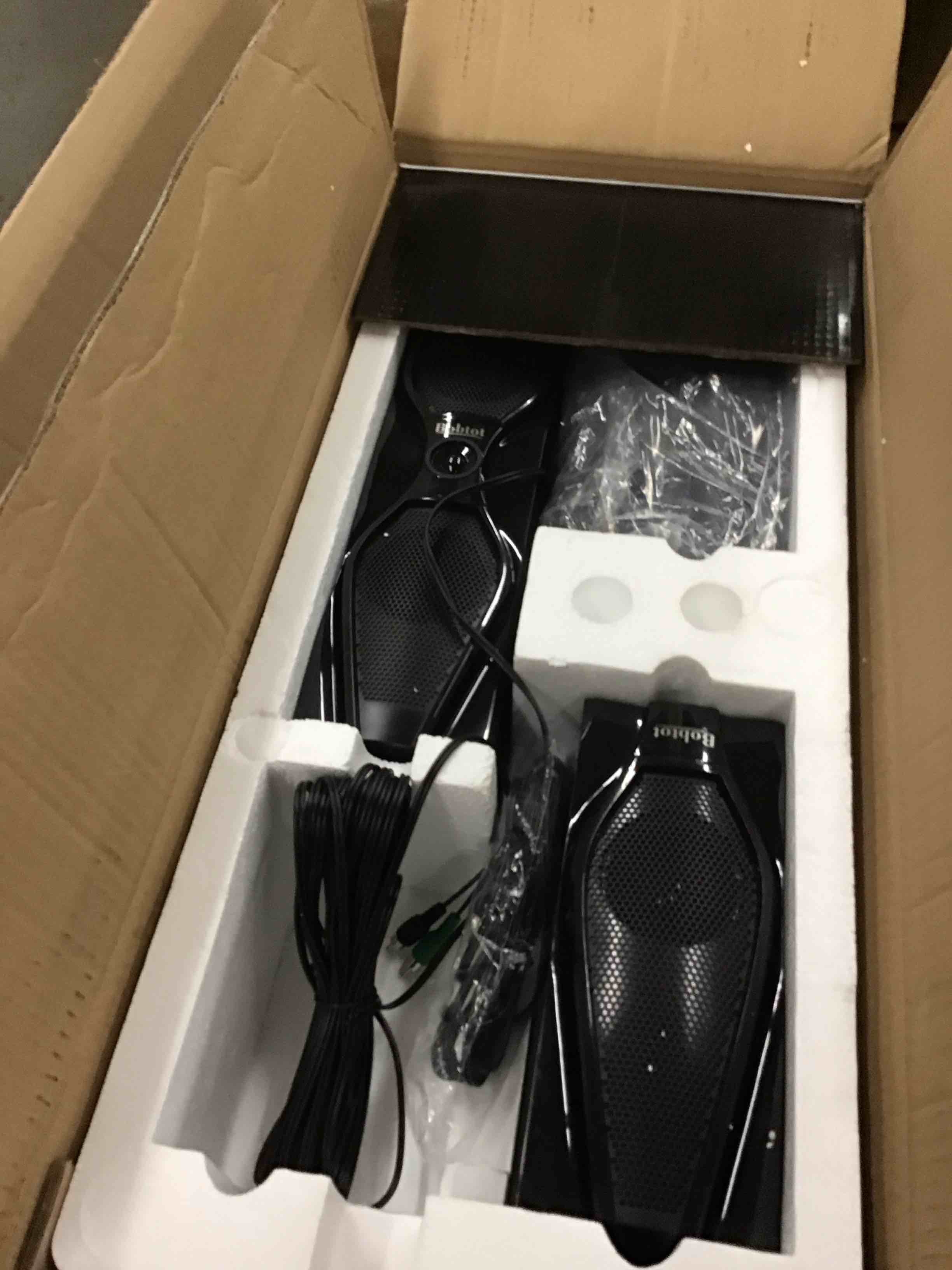 https://s3.amazonaws.com/lotting-images-prod/bidfta/RED5858789_1715893301923.jpeg