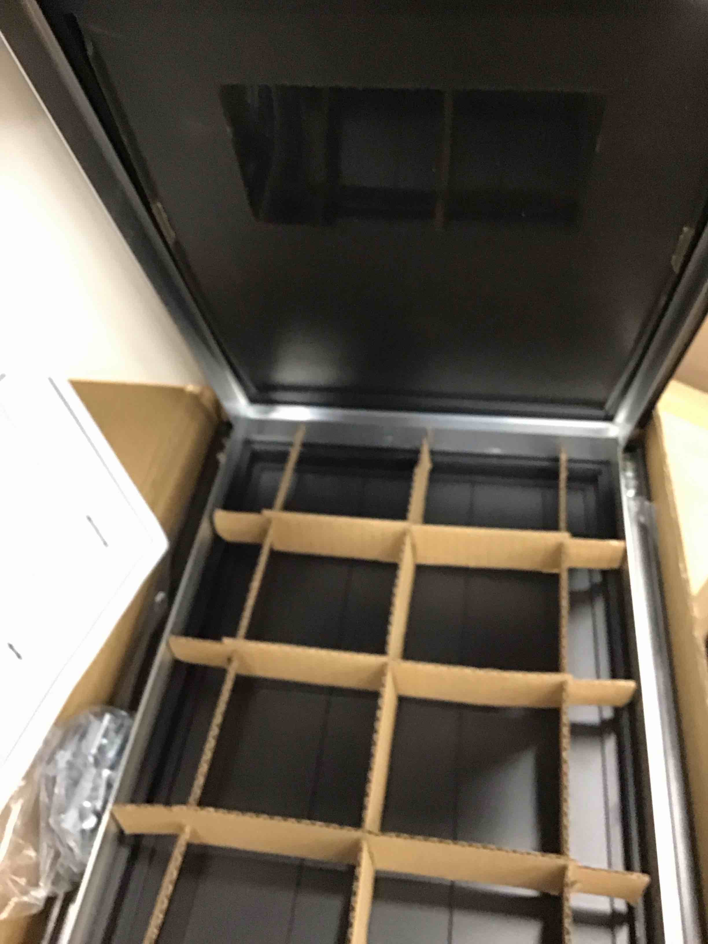https://s3.amazonaws.com/lotting-images-prod/bidfta/RED5858856_1715958318253.jpeg