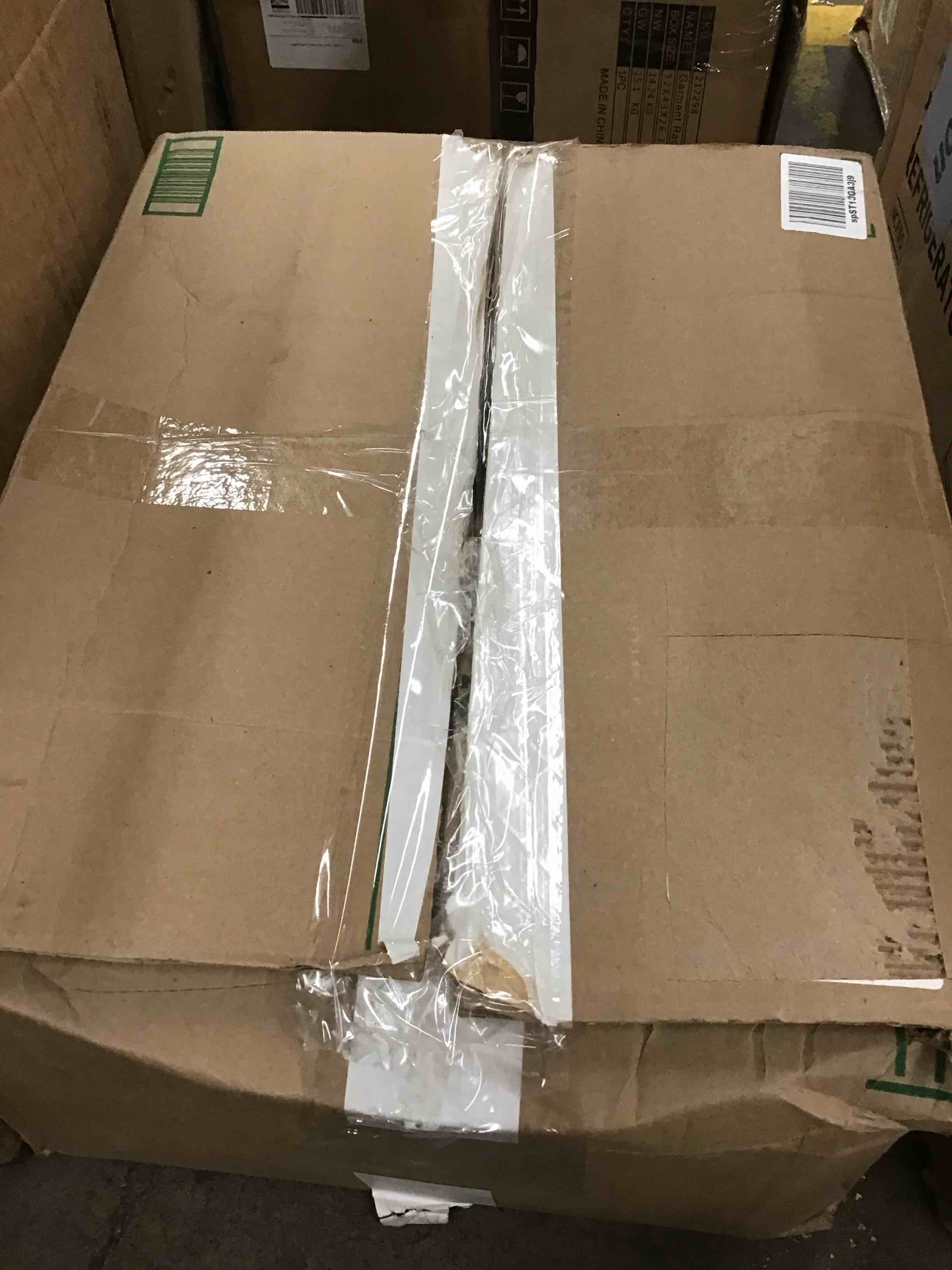 https://s3.amazonaws.com/lotting-images-prod/bidfta/RED5858865_1715959271450.jpeg