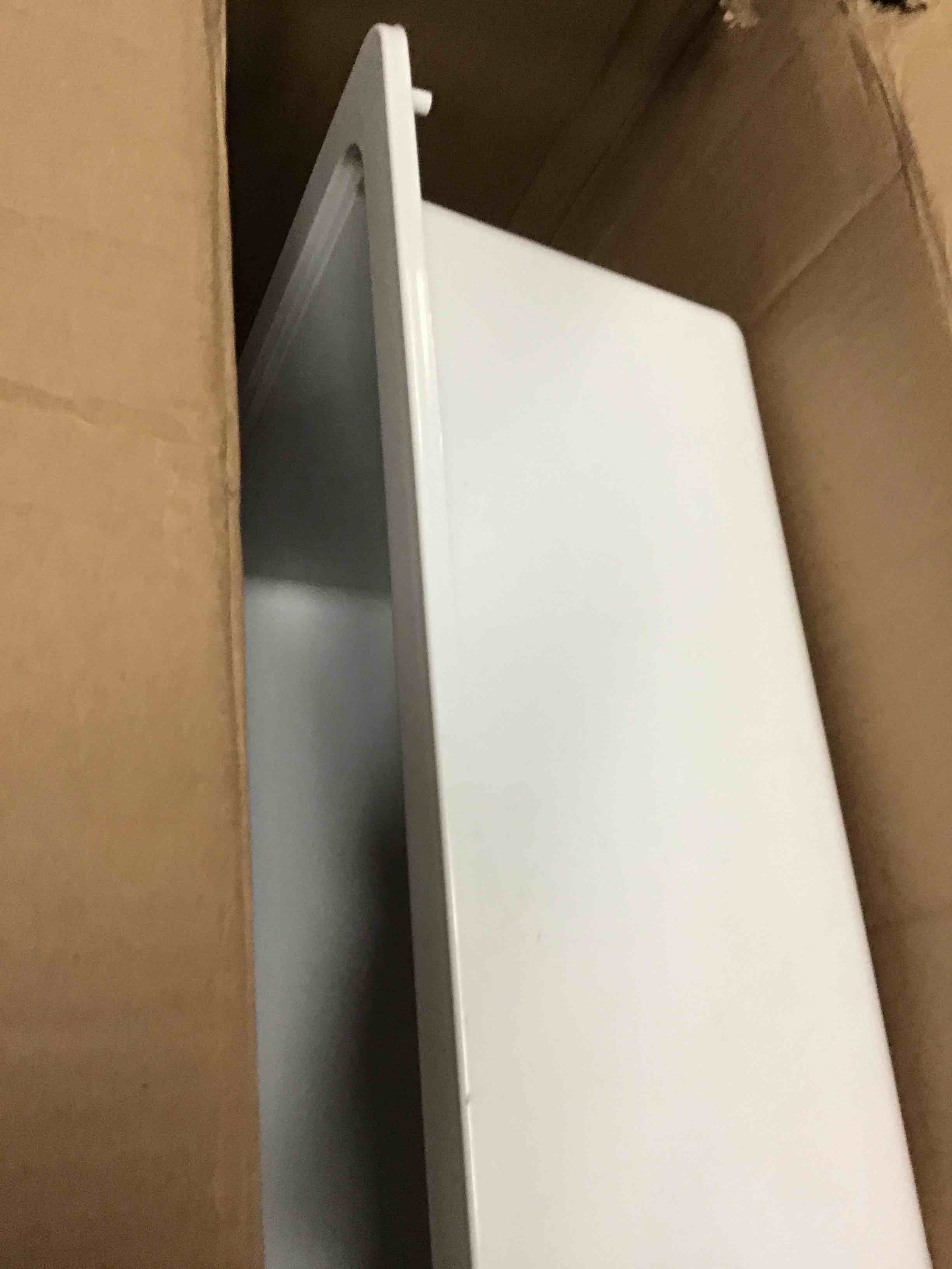 https://s3.amazonaws.com/lotting-images-prod/bidfta/RED5858986_1716215404170.jpeg