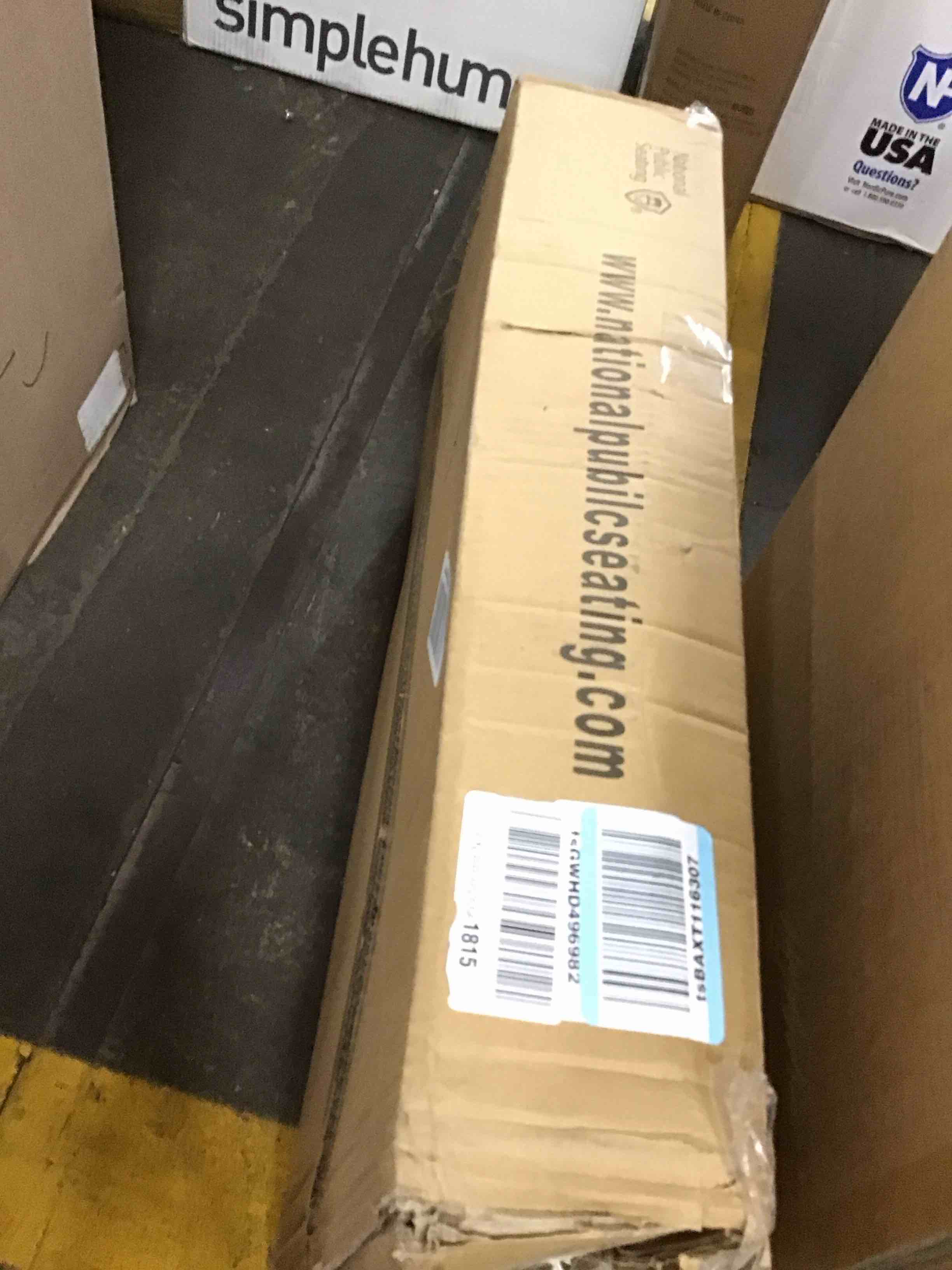 https://s3.amazonaws.com/lotting-images-prod/bidfta/RED5859199_1716493067322.jpeg