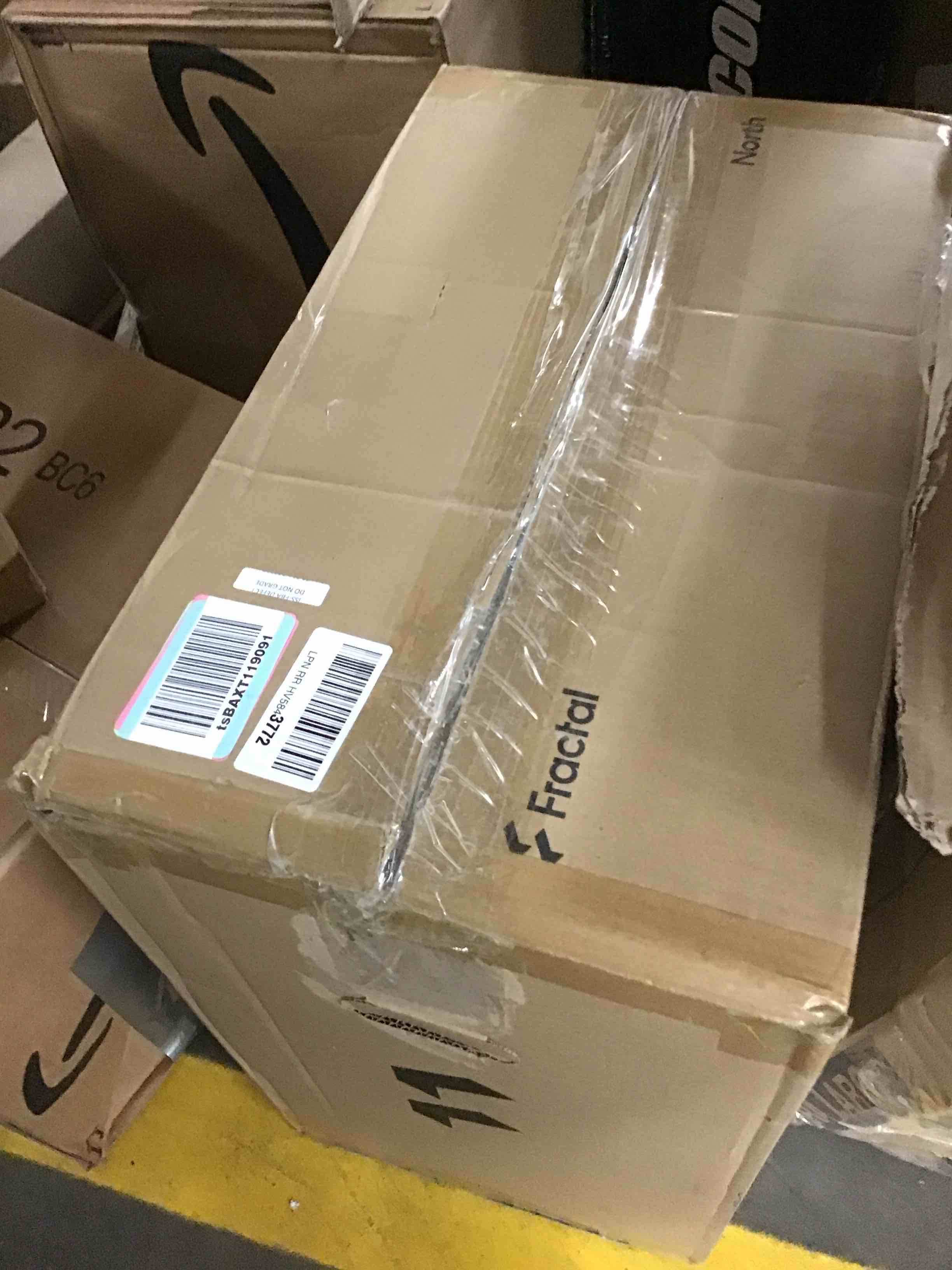 https://s3.amazonaws.com/lotting-images-prod/bidfta/RED5859217_1716495077686.jpeg