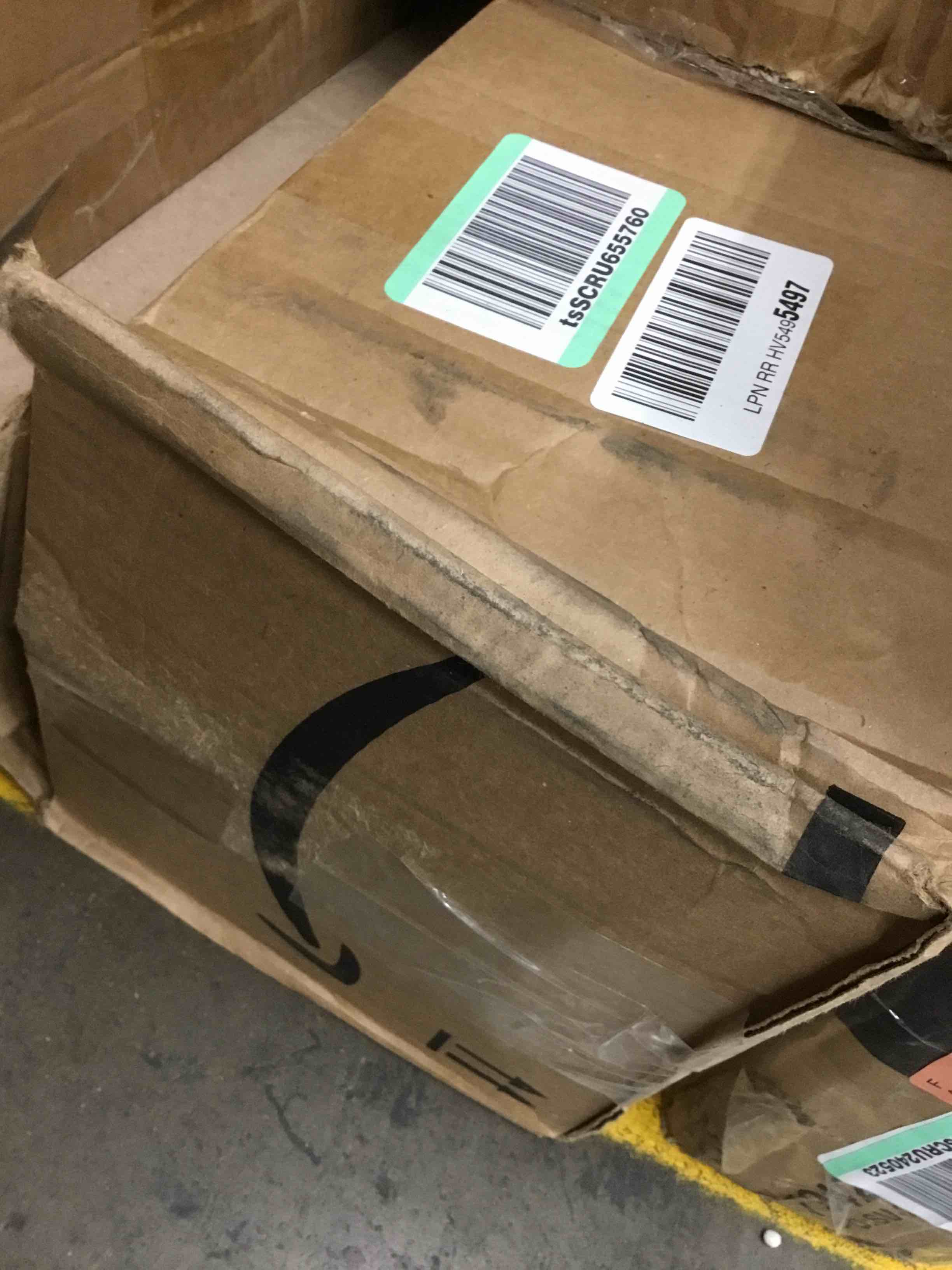 https://s3.amazonaws.com/lotting-images-prod/bidfta/RED5860320_1716993597550.jpeg