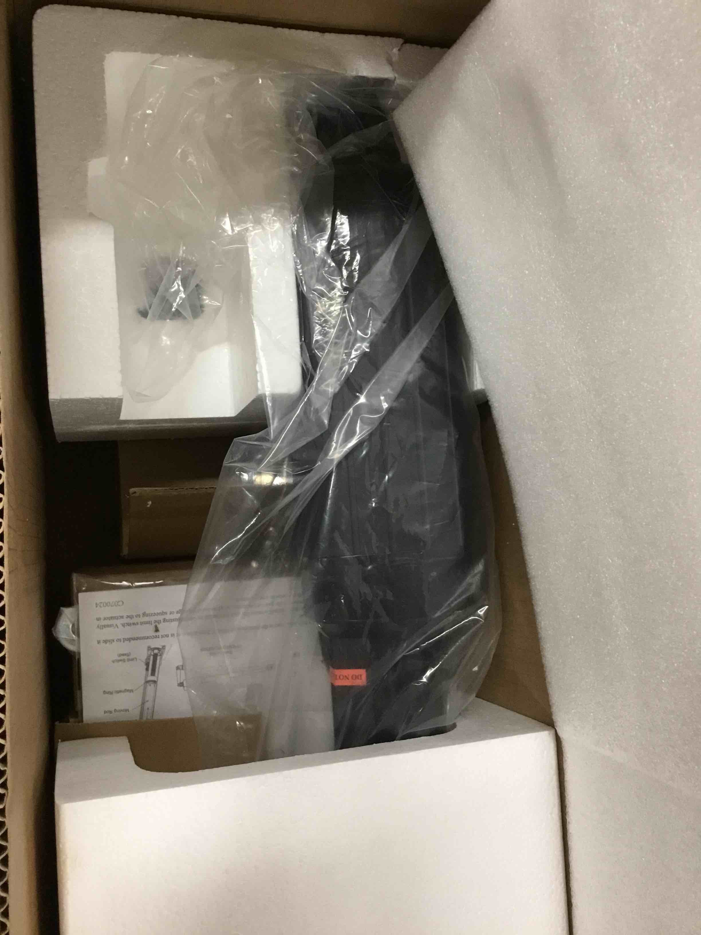 https://s3.amazonaws.com/lotting-images-prod/bidfta/RED5860404_1717013738539.jpeg