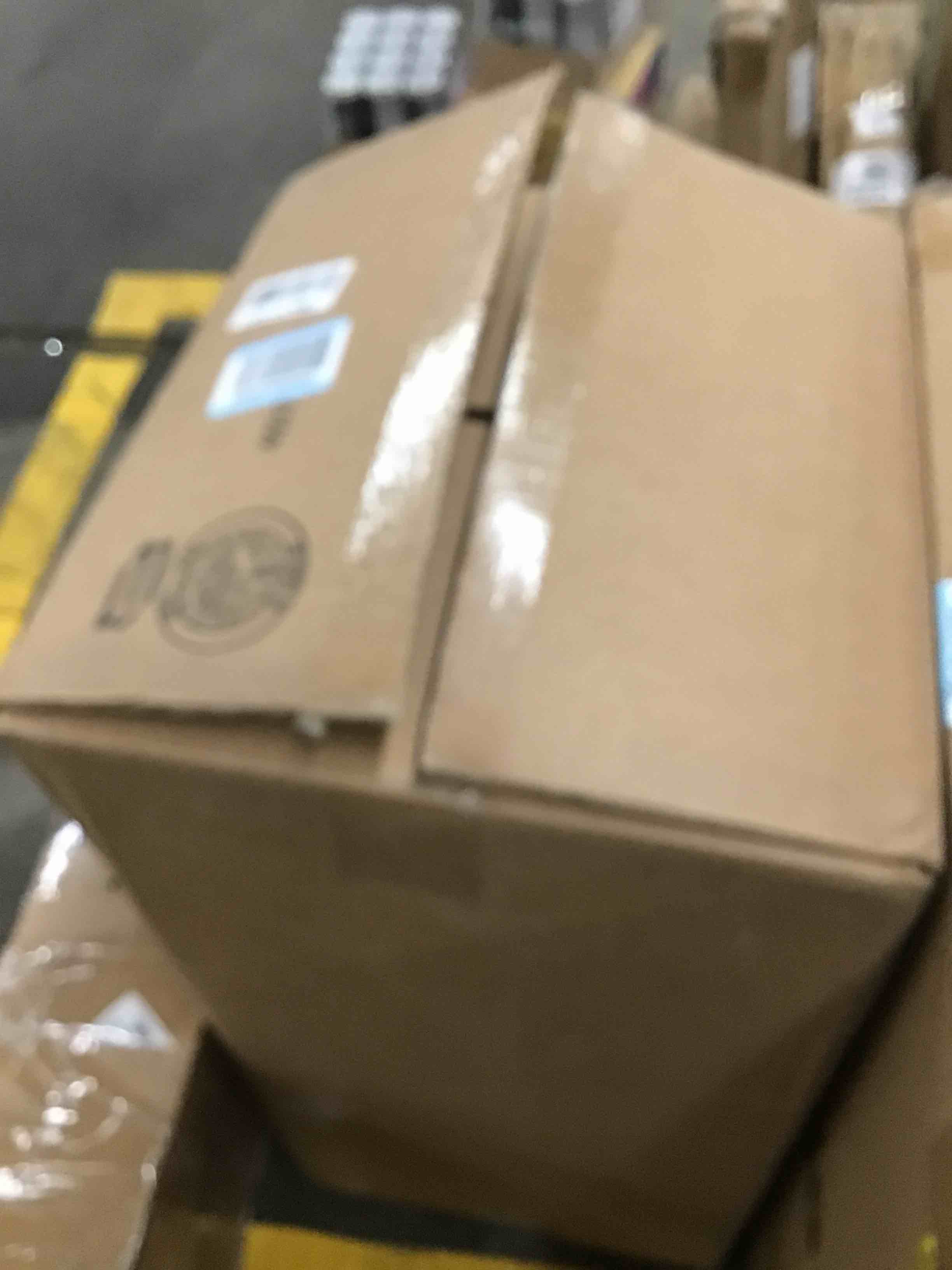 https://s3.amazonaws.com/lotting-images-prod/bidfta/RED5863865_1715957206639.jpeg
