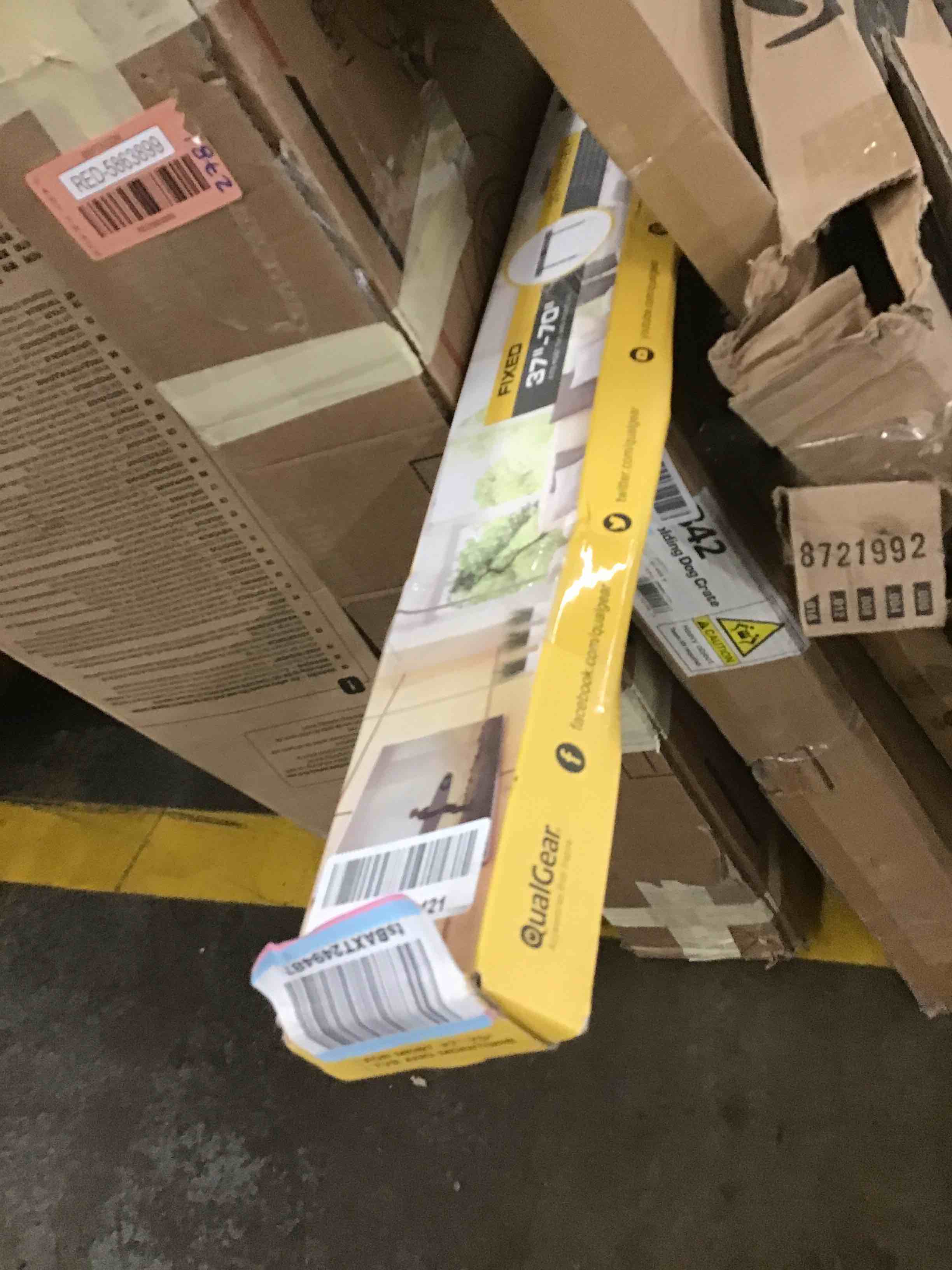 https://s3.amazonaws.com/lotting-images-prod/bidfta/RED5863900_1715964446438.jpeg