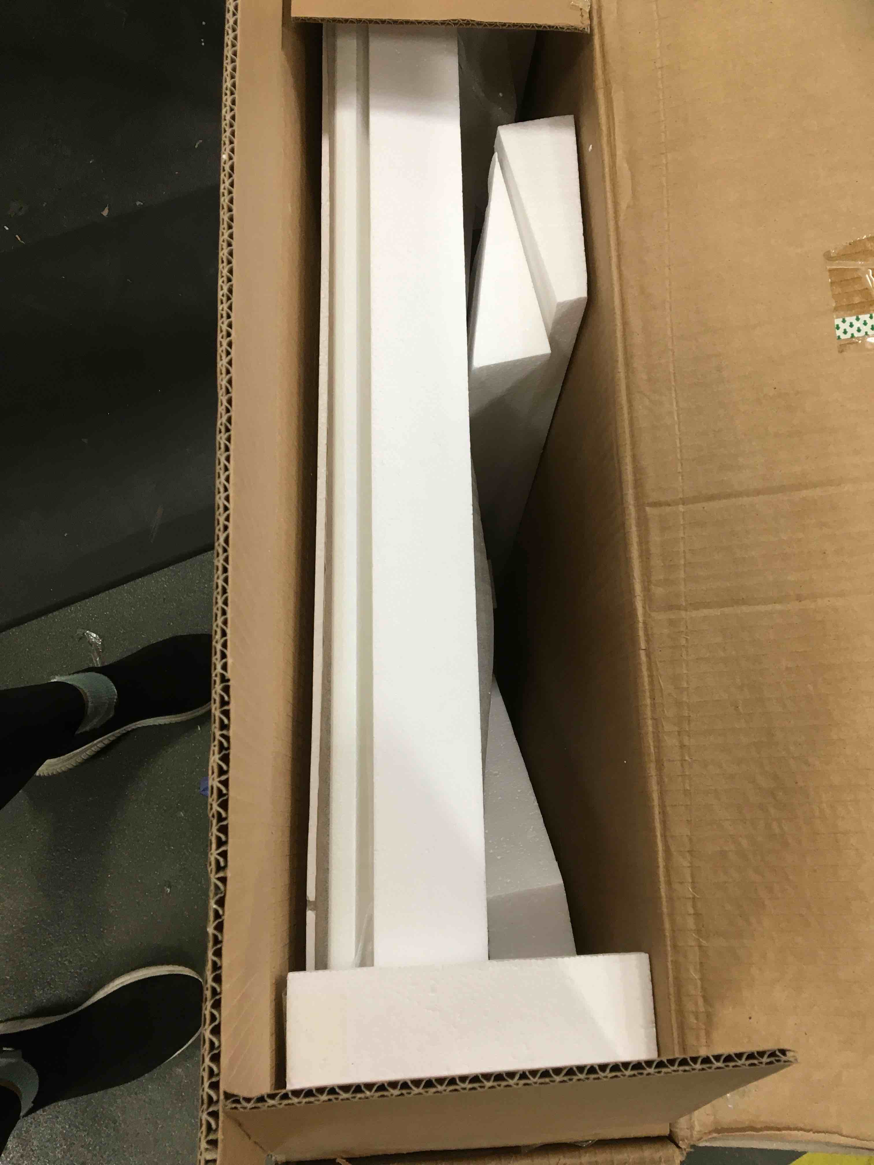 https://s3.amazonaws.com/lotting-images-prod/bidfta/RED5864333_1708968005881.jpeg