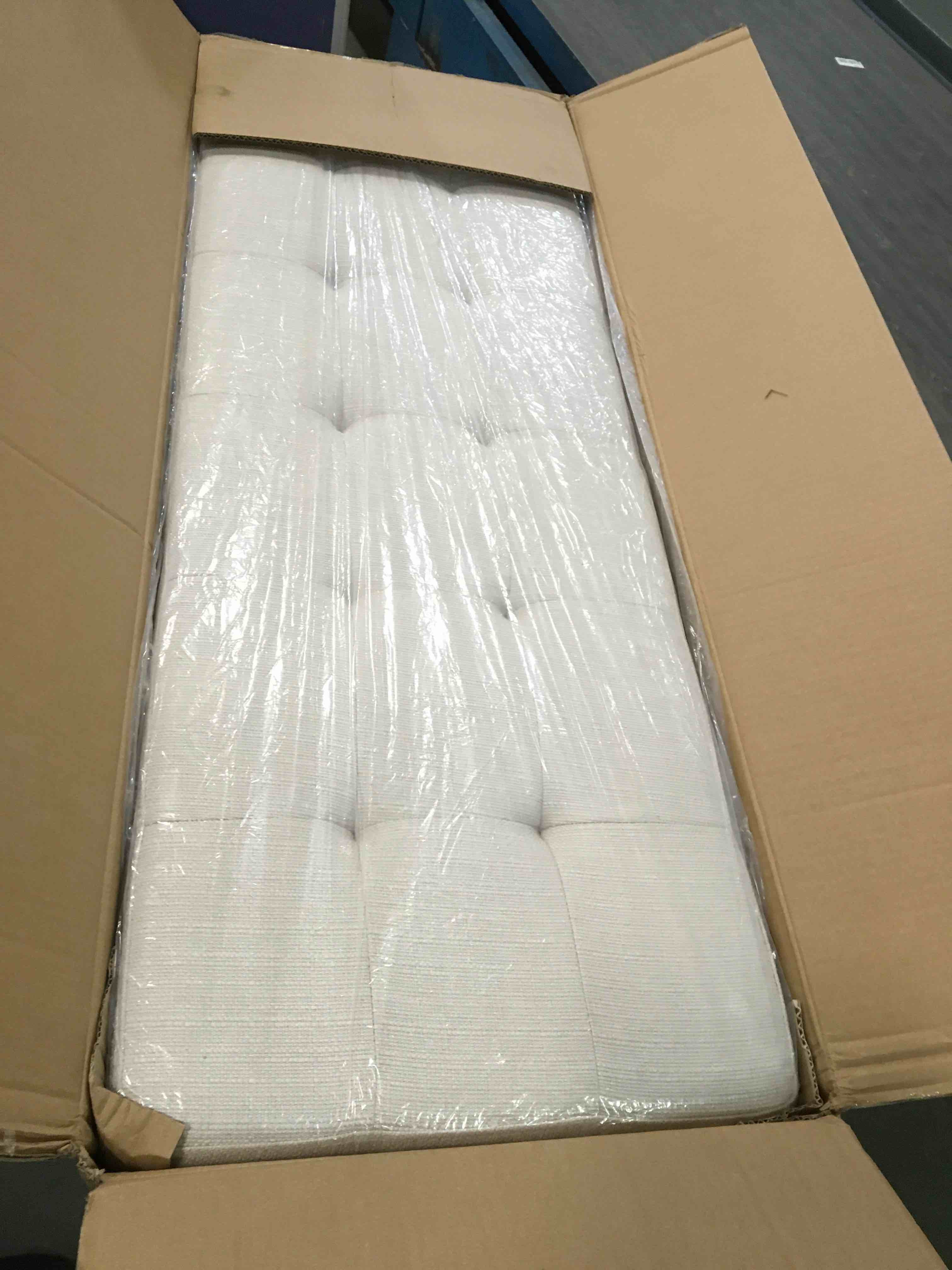 https://s3.amazonaws.com/lotting-images-prod/bidfta/RED5864424_1709038281675.jpeg