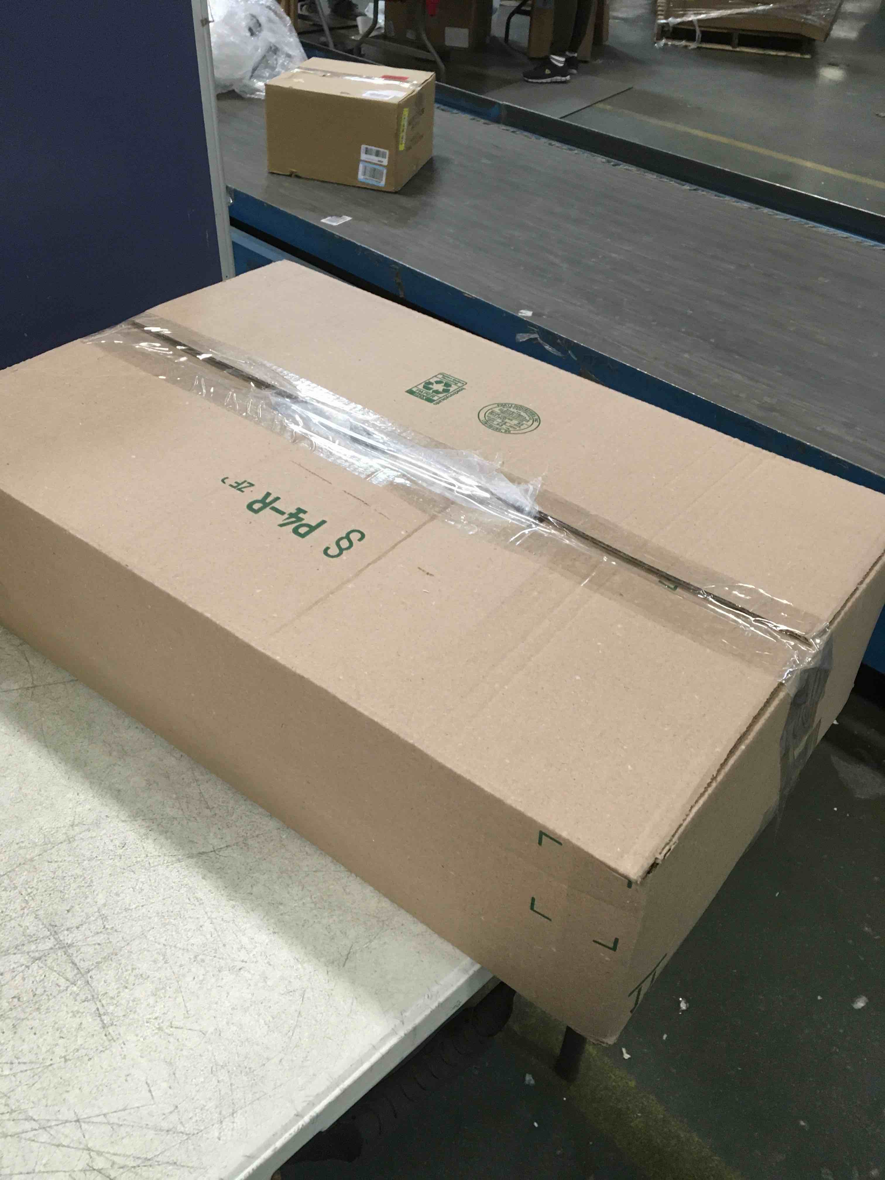 https://s3.amazonaws.com/lotting-images-prod/bidfta/RED5864513_1709048701099.jpeg