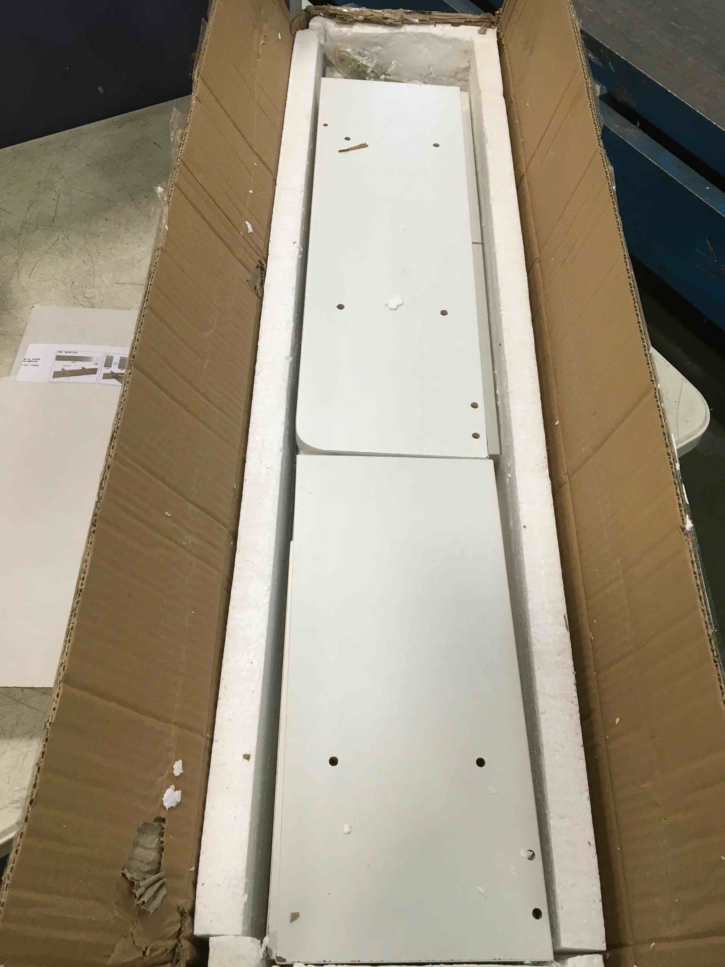 https://s3.amazonaws.com/lotting-images-prod/bidfta/RED5864518_1709049266584.jpeg