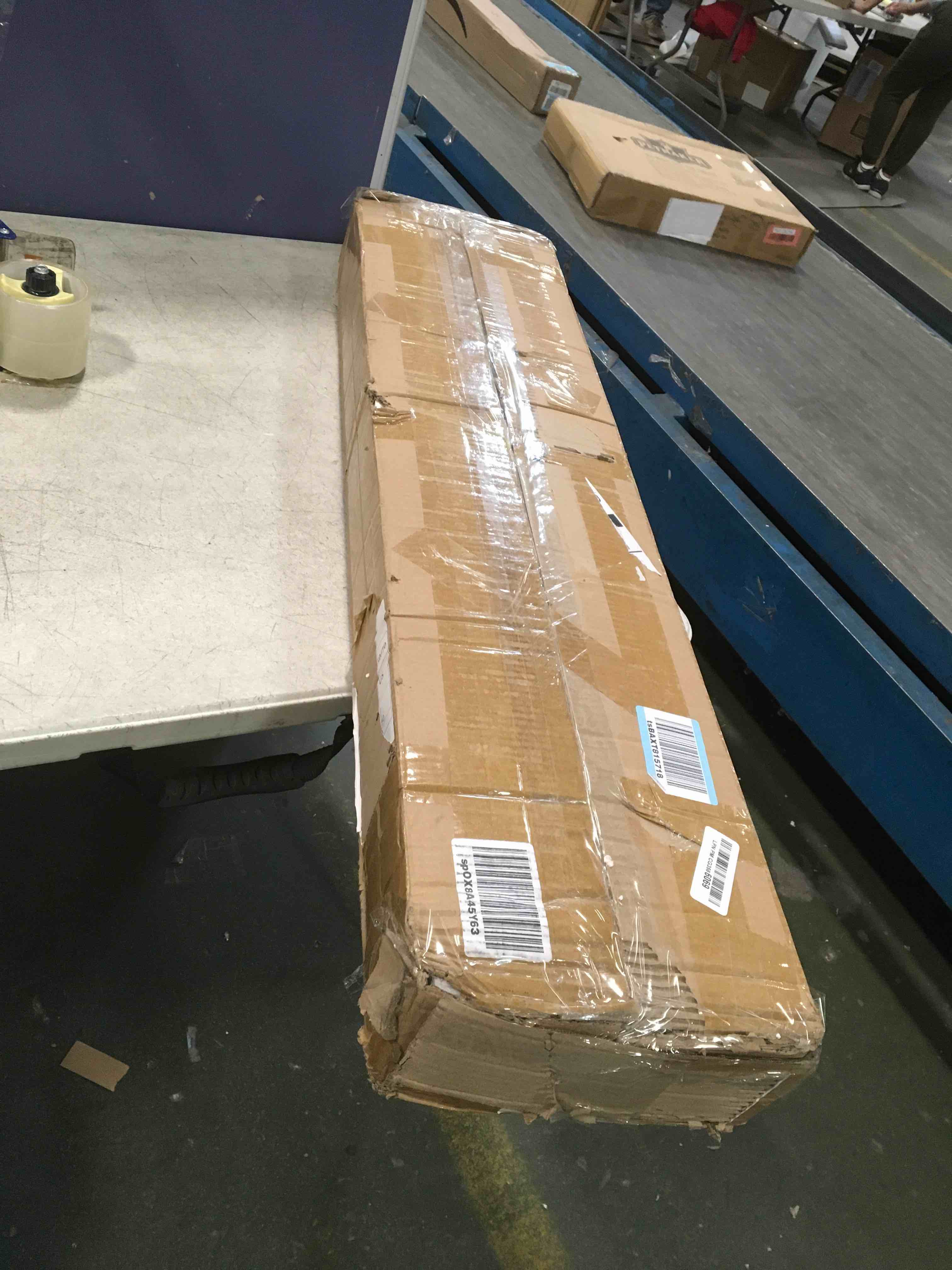 https://s3.amazonaws.com/lotting-images-prod/bidfta/RED5864518_1709049319058.jpeg