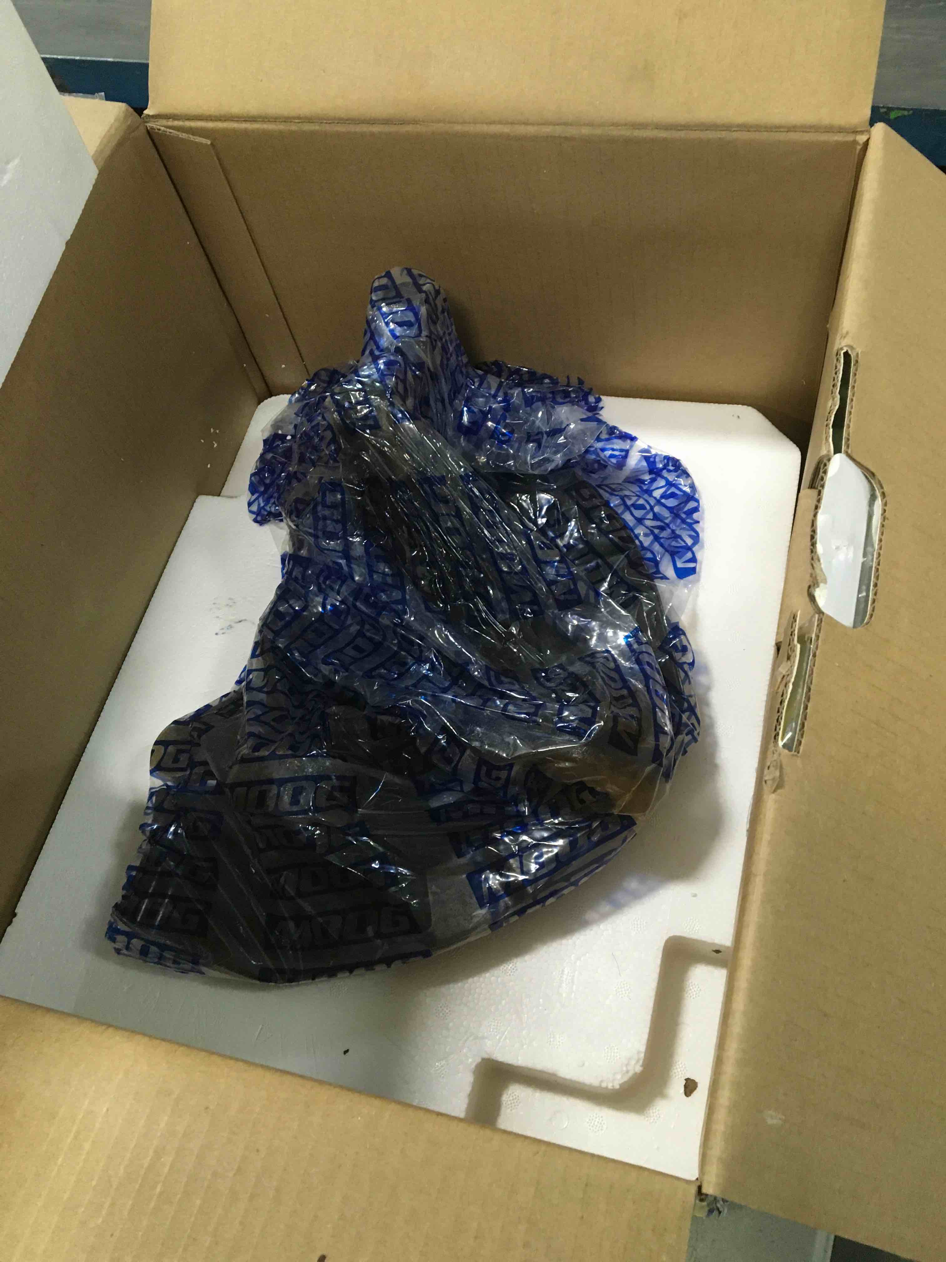 https://s3.amazonaws.com/lotting-images-prod/bidfta/RED5864584_1709059339879.jpeg