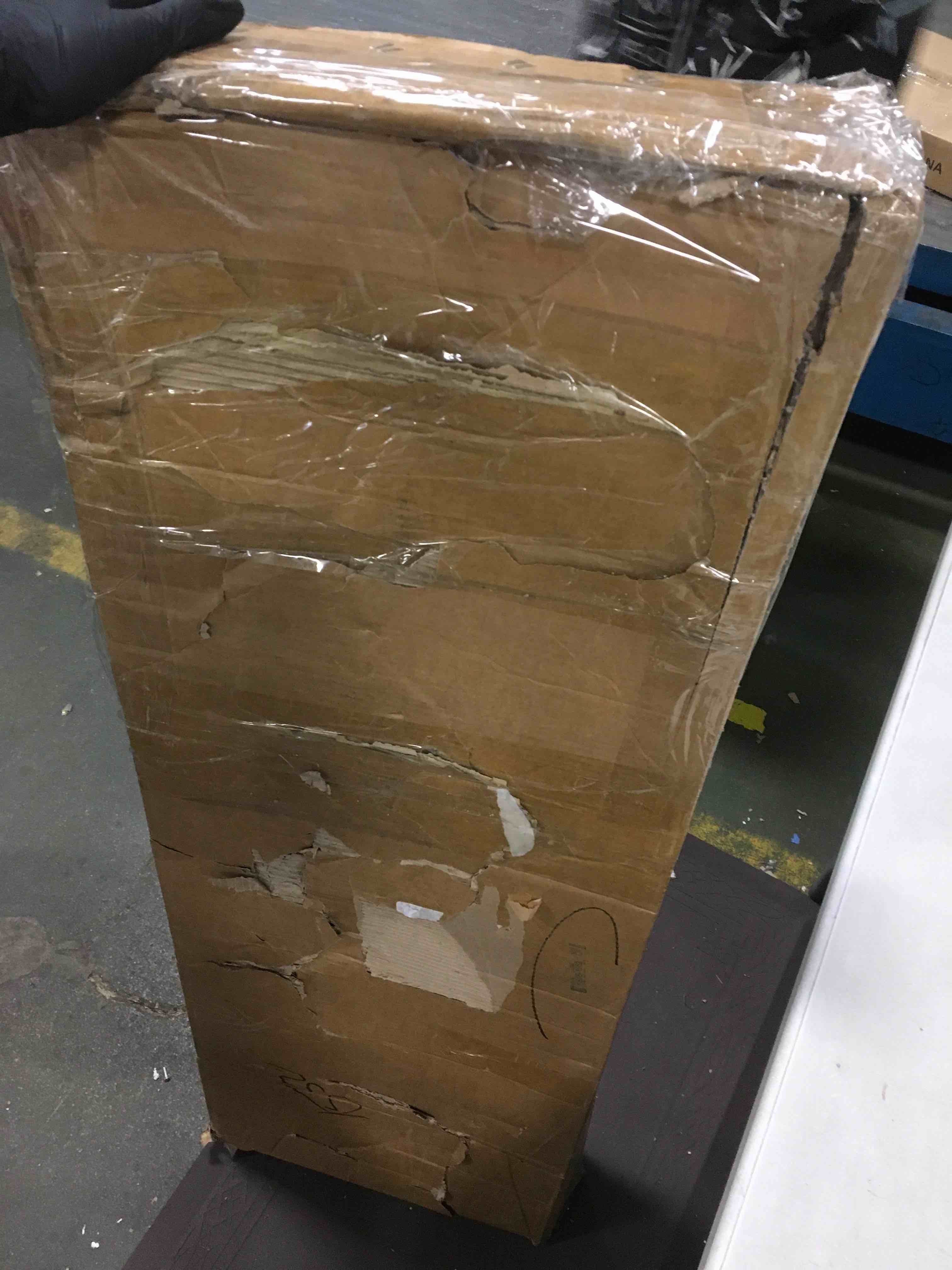 https://s3.amazonaws.com/lotting-images-prod/bidfta/RED5864718_1709133582377.jpeg