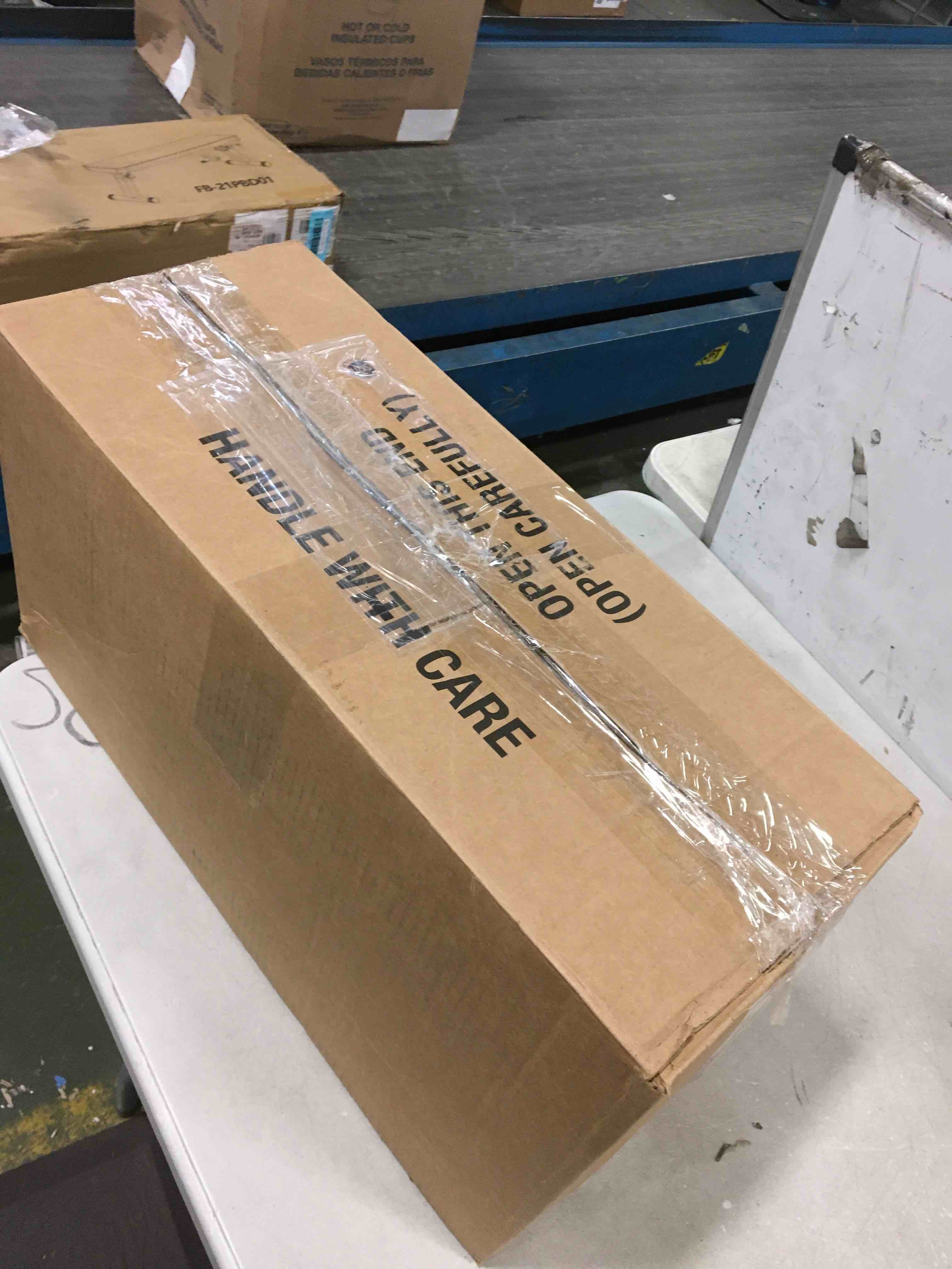 https://s3.amazonaws.com/lotting-images-prod/bidfta/RED5864791_1709141649162.jpeg