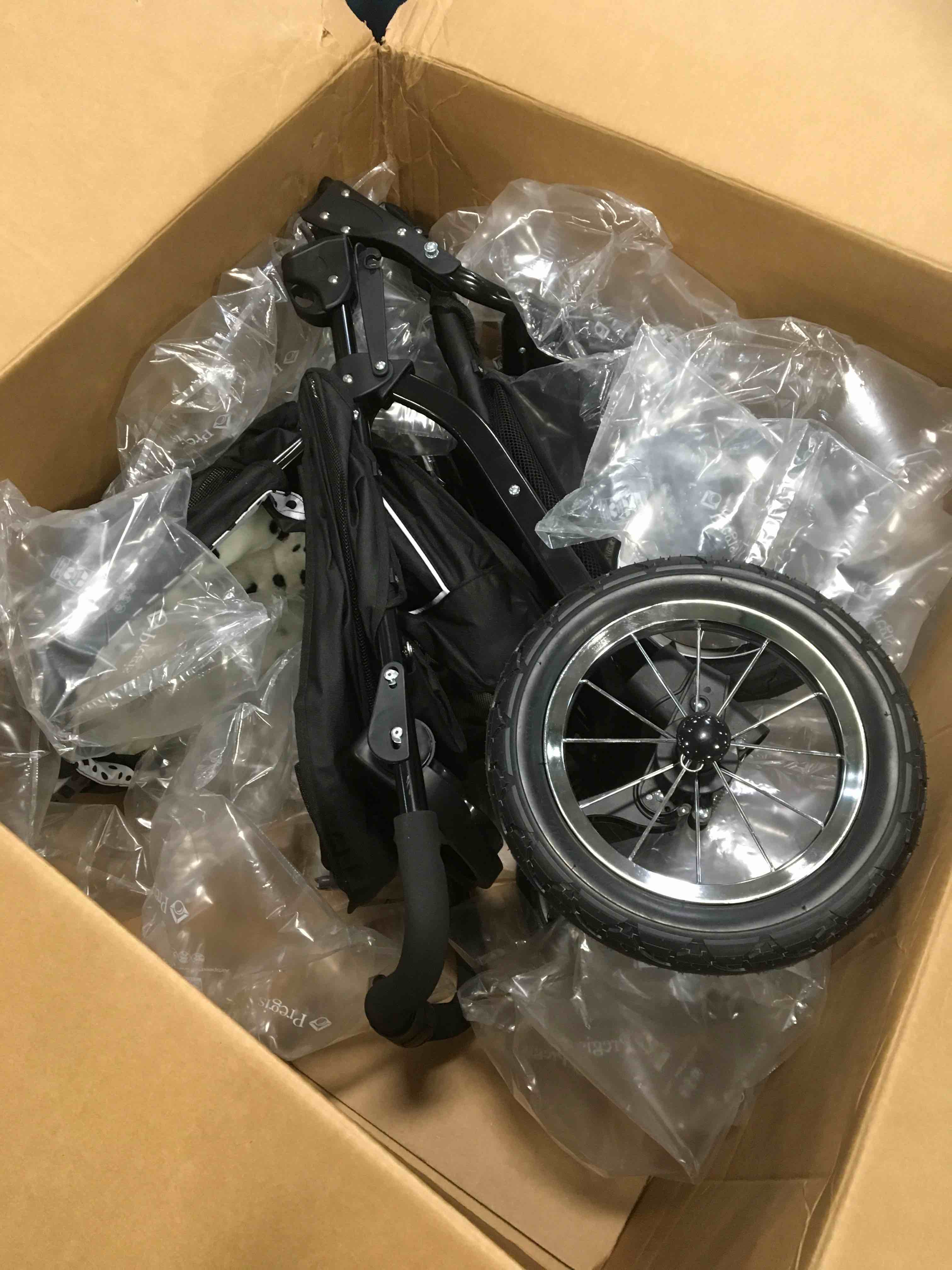 https://s3.amazonaws.com/lotting-images-prod/bidfta/RED5865002_1709223954003.jpeg