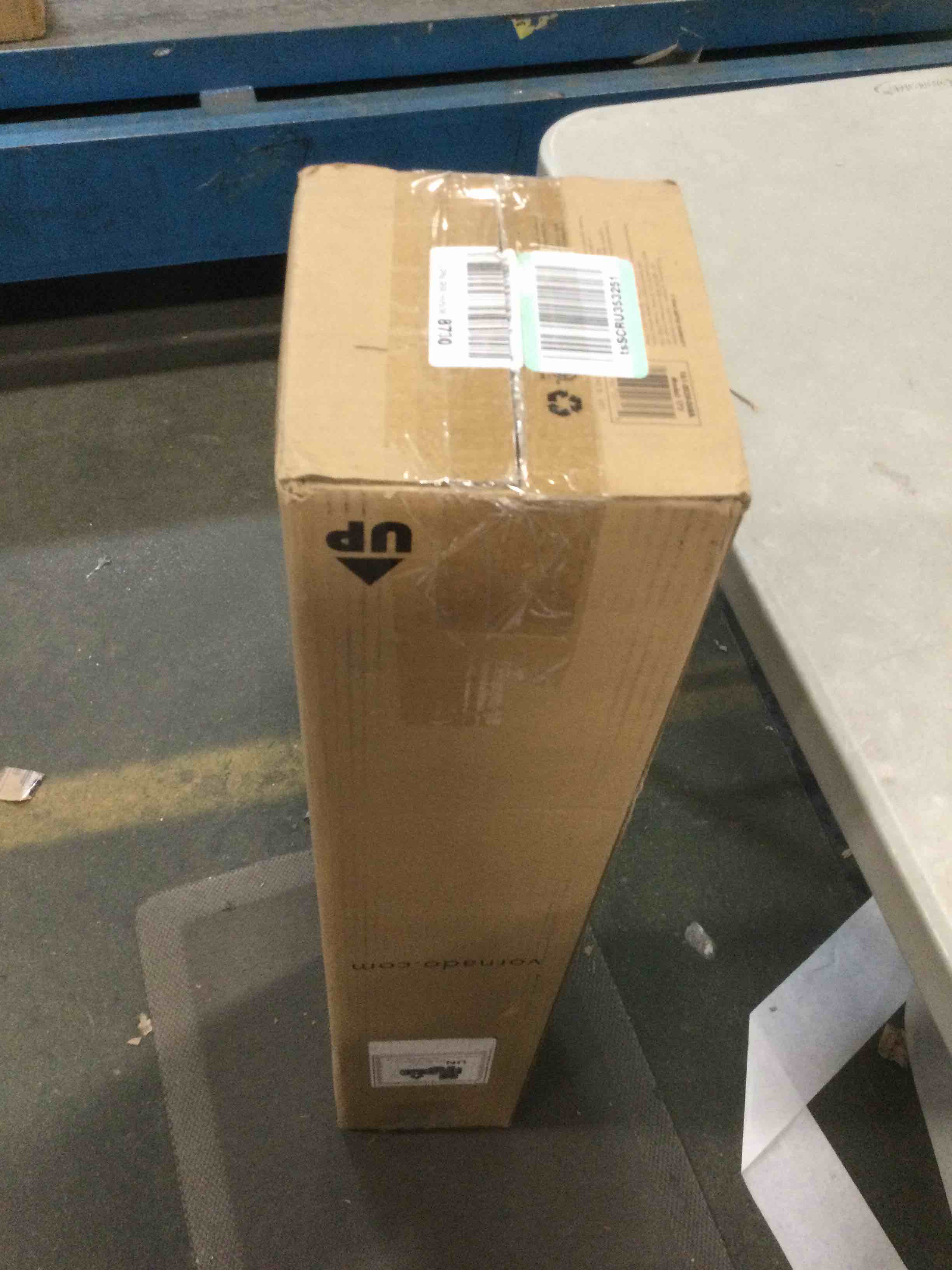 https://s3.amazonaws.com/lotting-images-prod/bidfta/RED5865344_1709322963916.jpeg