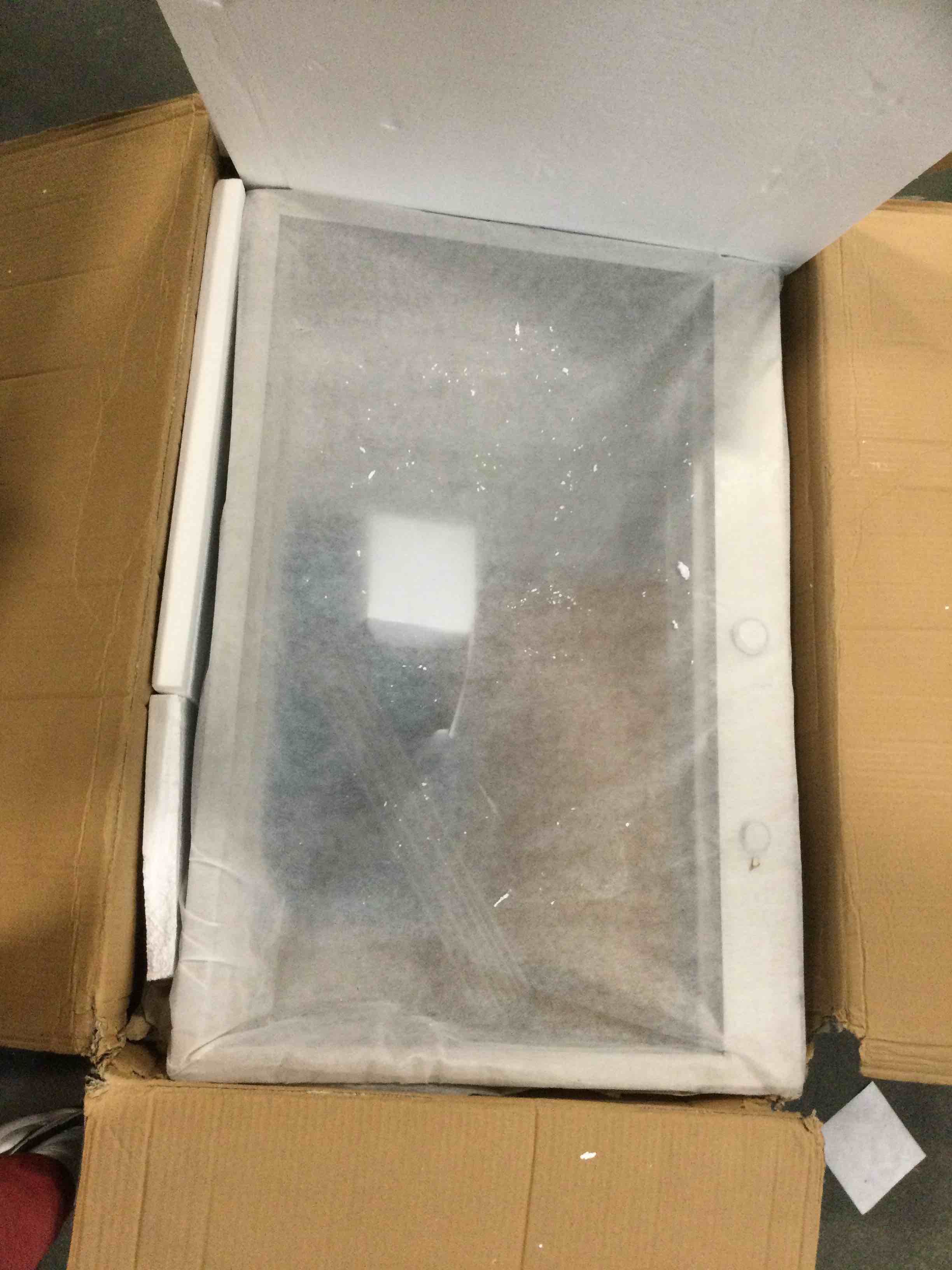 https://s3.amazonaws.com/lotting-images-prod/bidfta/RED5865379_1709327884273.jpeg