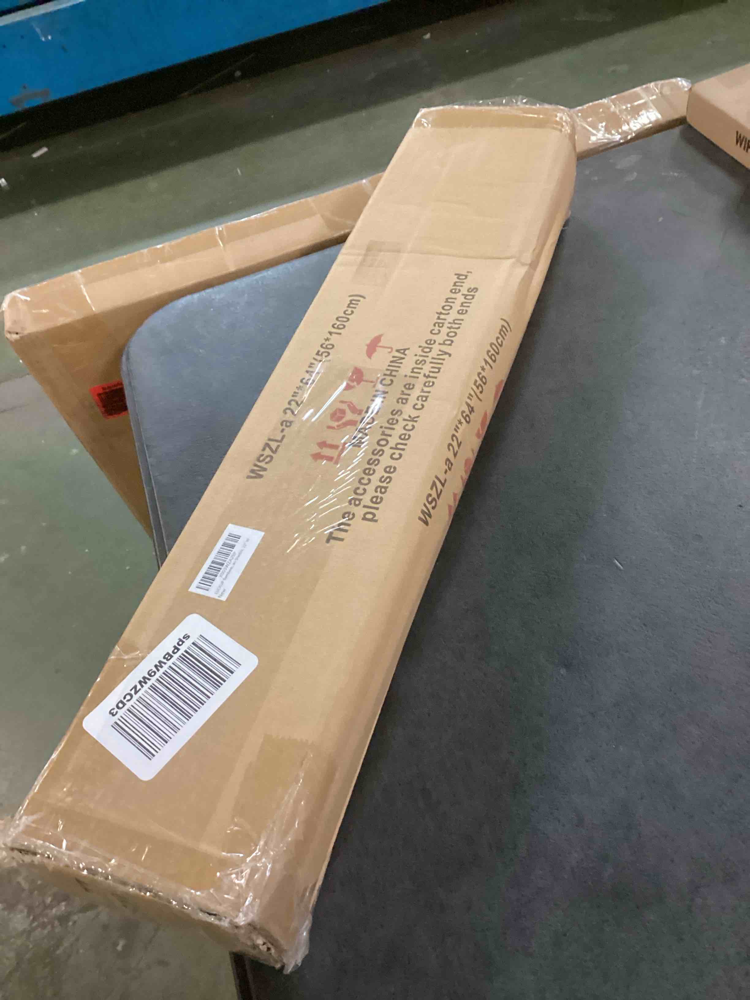 https://s3.amazonaws.com/lotting-images-prod/bidfta/RED5865750_1708715958379.jpeg