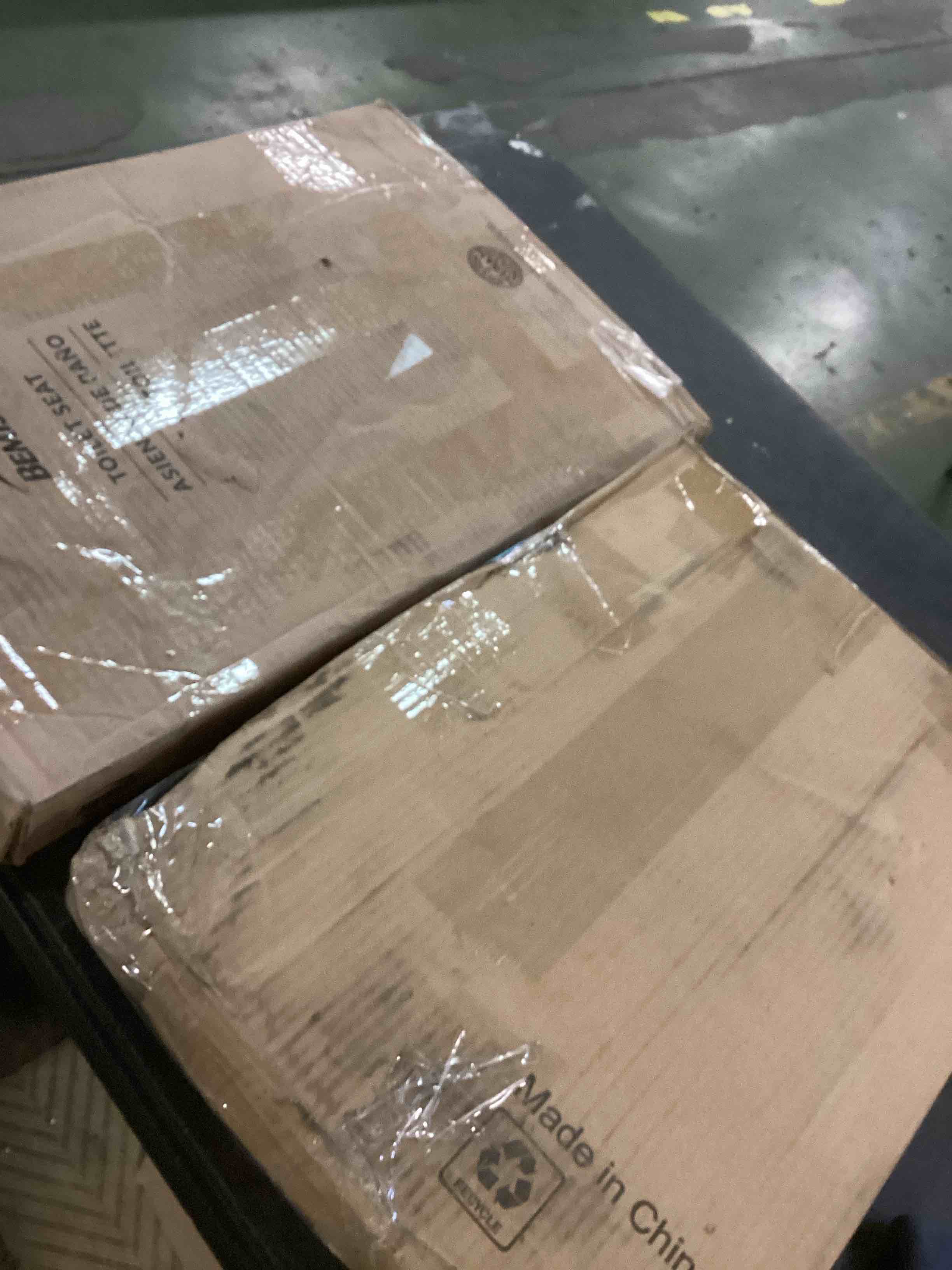 https://s3.amazonaws.com/lotting-images-prod/bidfta/RED5865801_1708723224968.jpeg