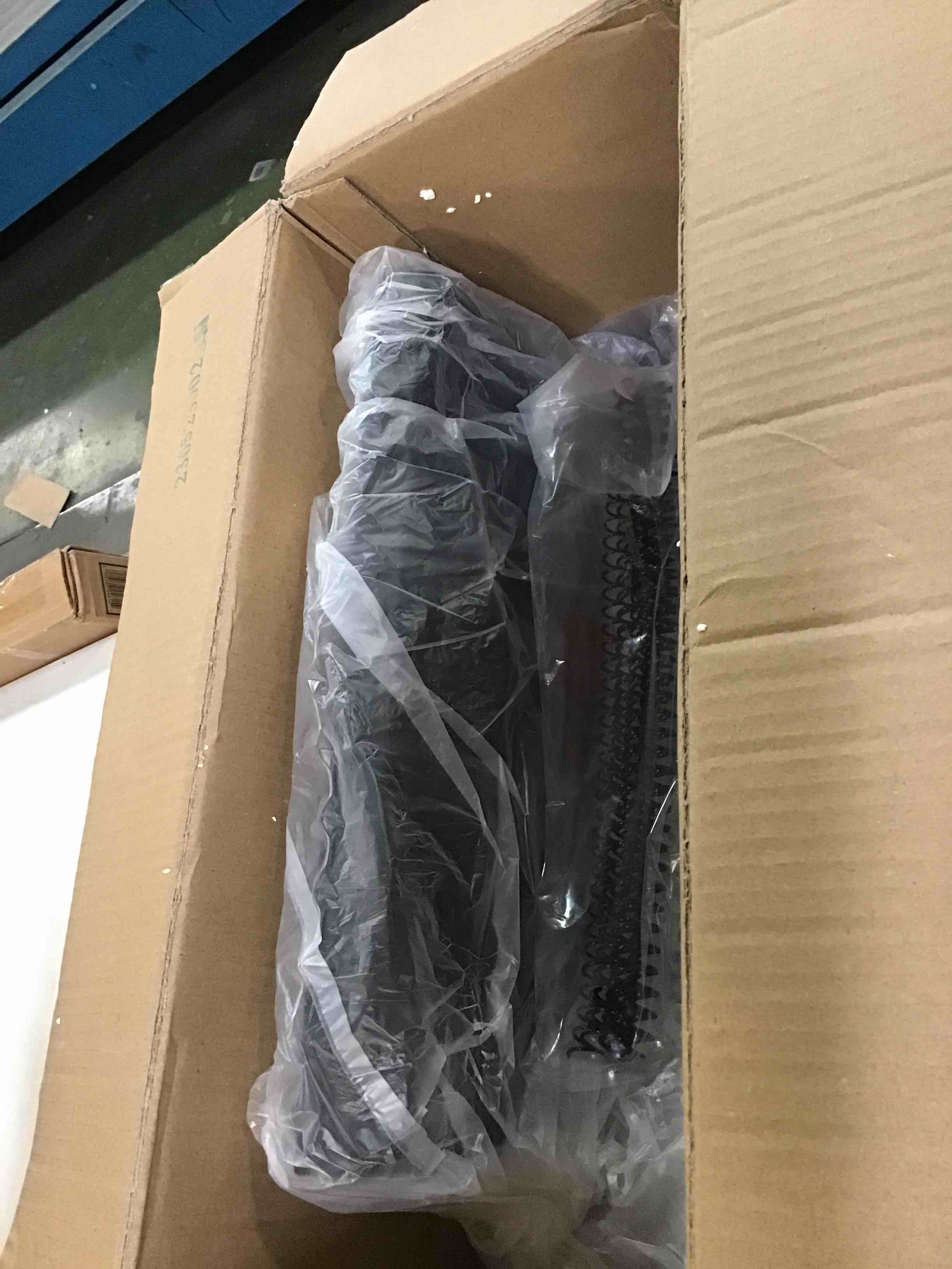 https://s3.amazonaws.com/lotting-images-prod/bidfta/RED5866099_1708959385395.jpeg