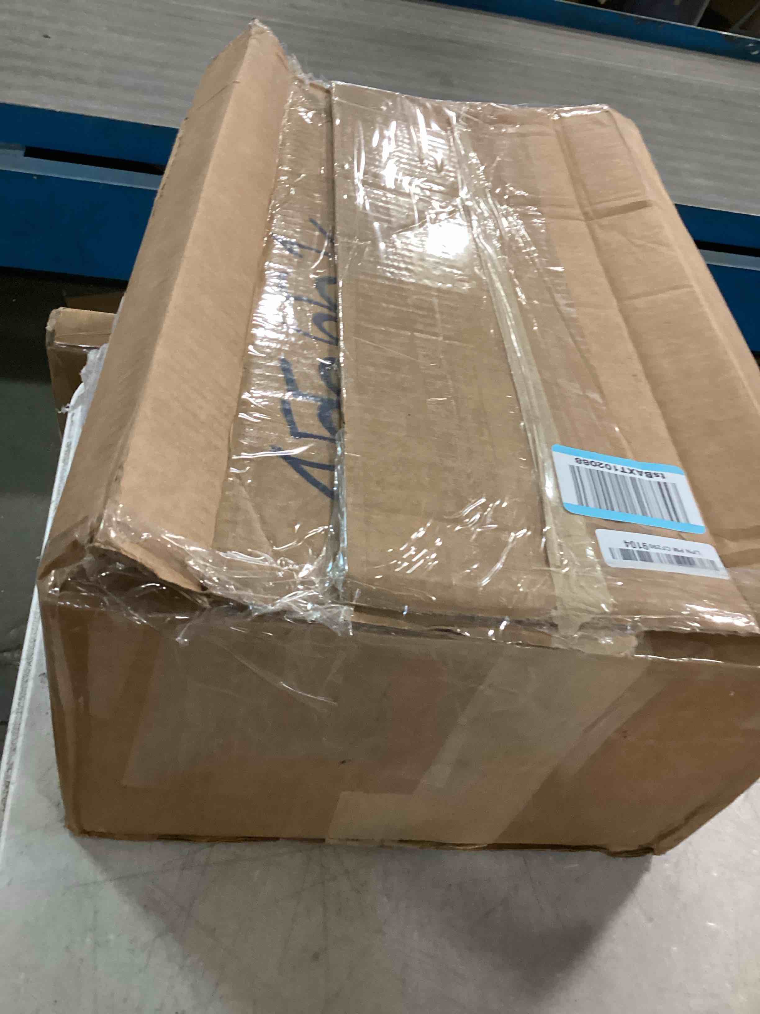 https://s3.amazonaws.com/lotting-images-prod/bidfta/RED5866453_1709061837485.jpeg