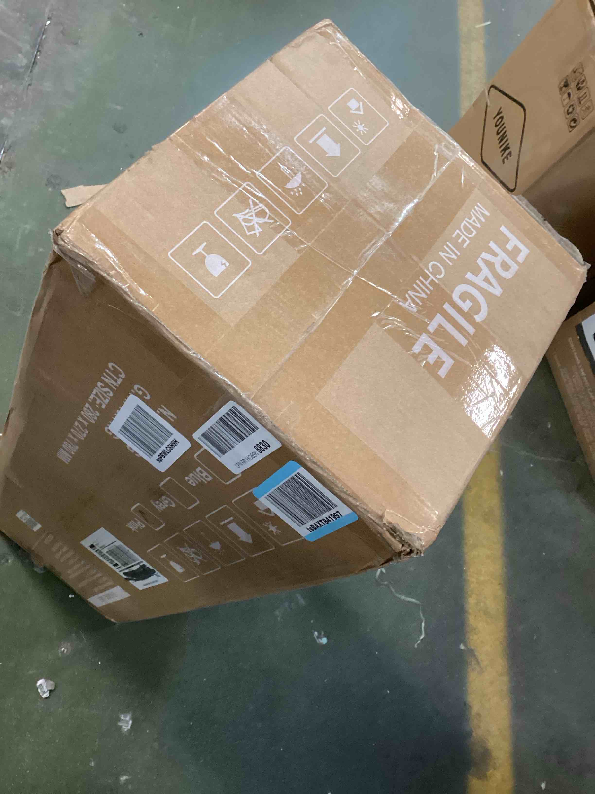 https://s3.amazonaws.com/lotting-images-prod/bidfta/RED5866663_1709152080276.jpeg