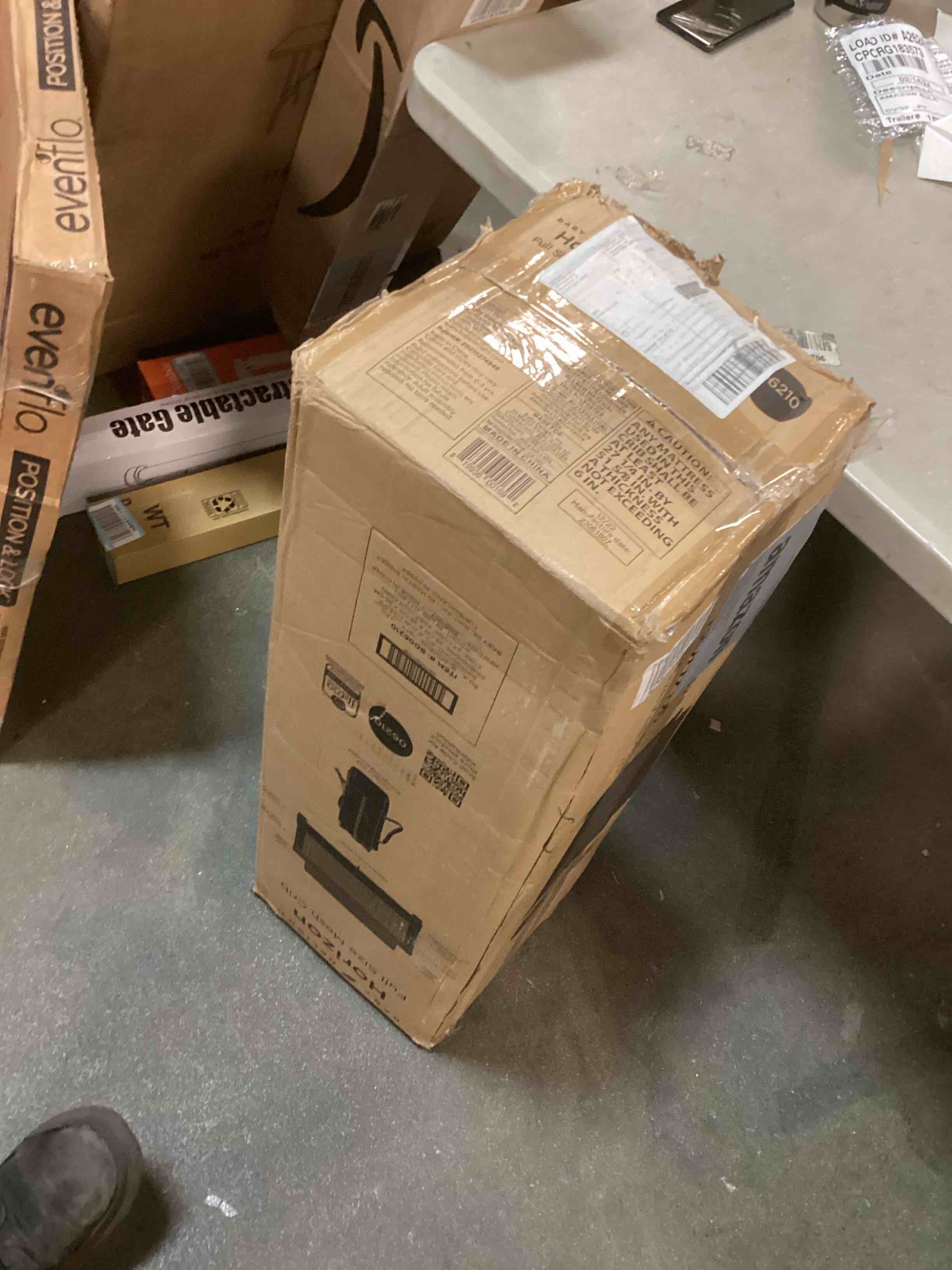 https://s3.amazonaws.com/lotting-images-prod/bidfta/RED5867111_1708608522281.jpeg