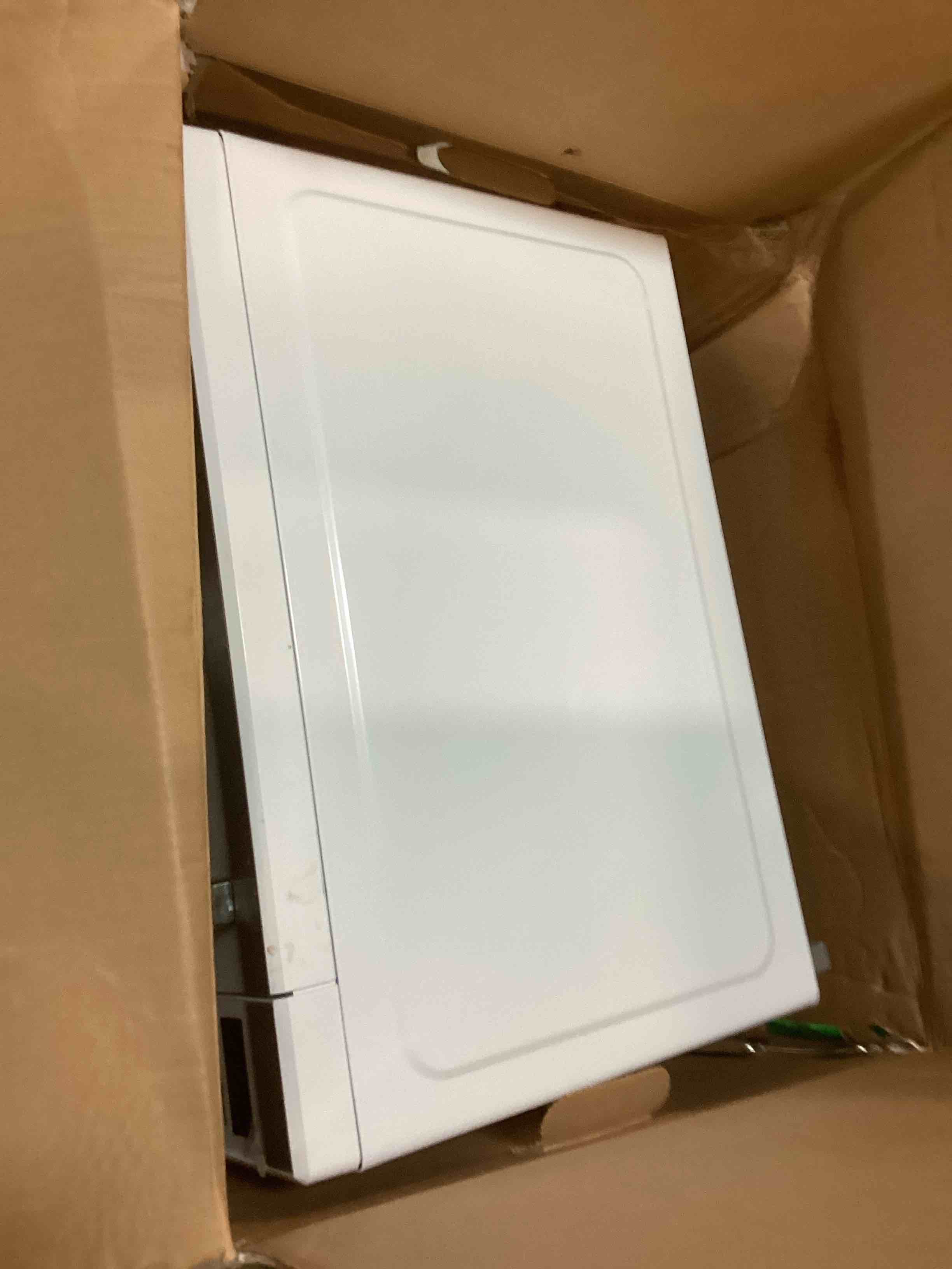 https://s3.amazonaws.com/lotting-images-prod/bidfta/RED5867179_1708616492422.jpeg