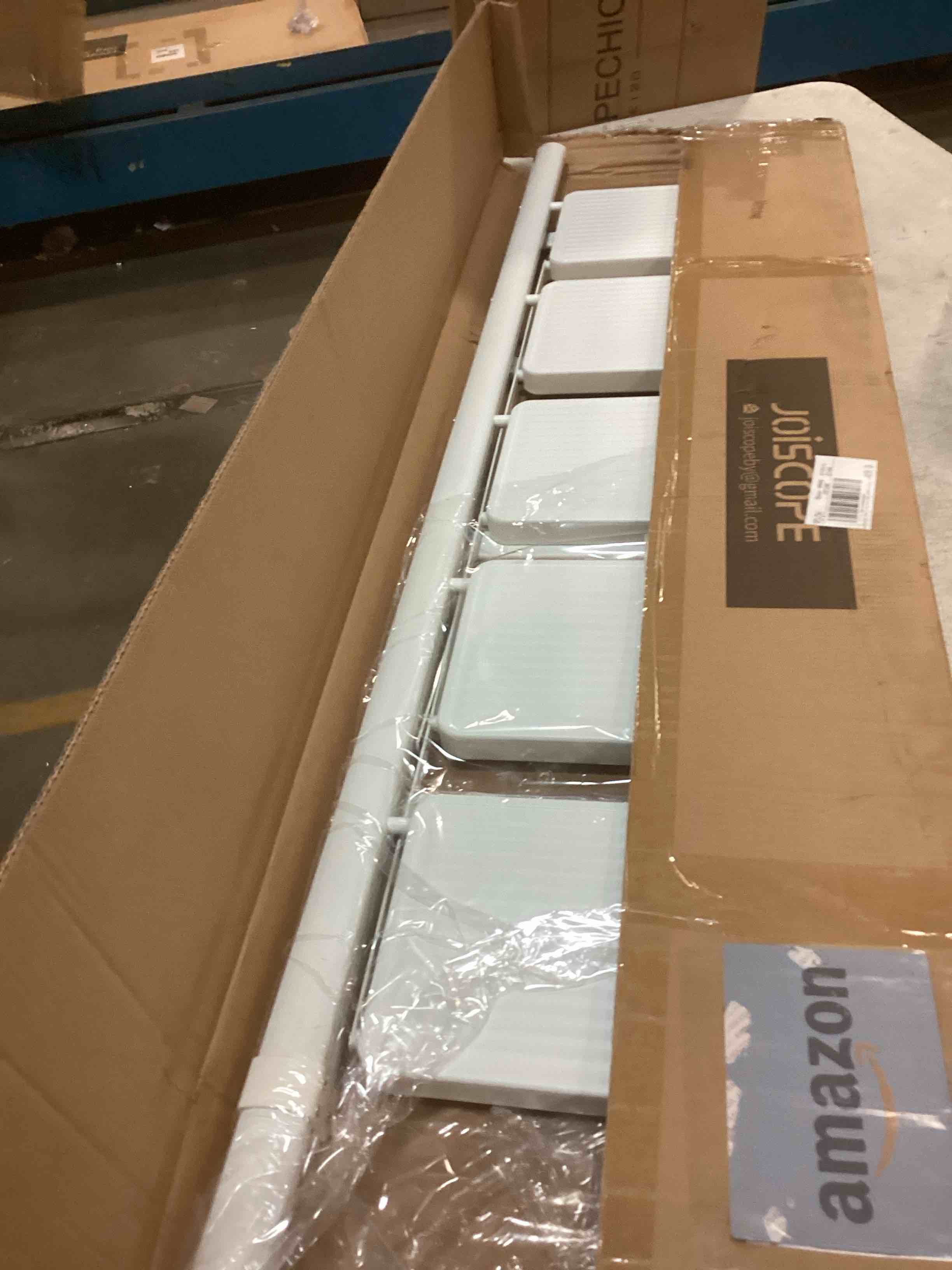 https://s3.amazonaws.com/lotting-images-prod/bidfta/RED5867384_1708693949527.jpeg