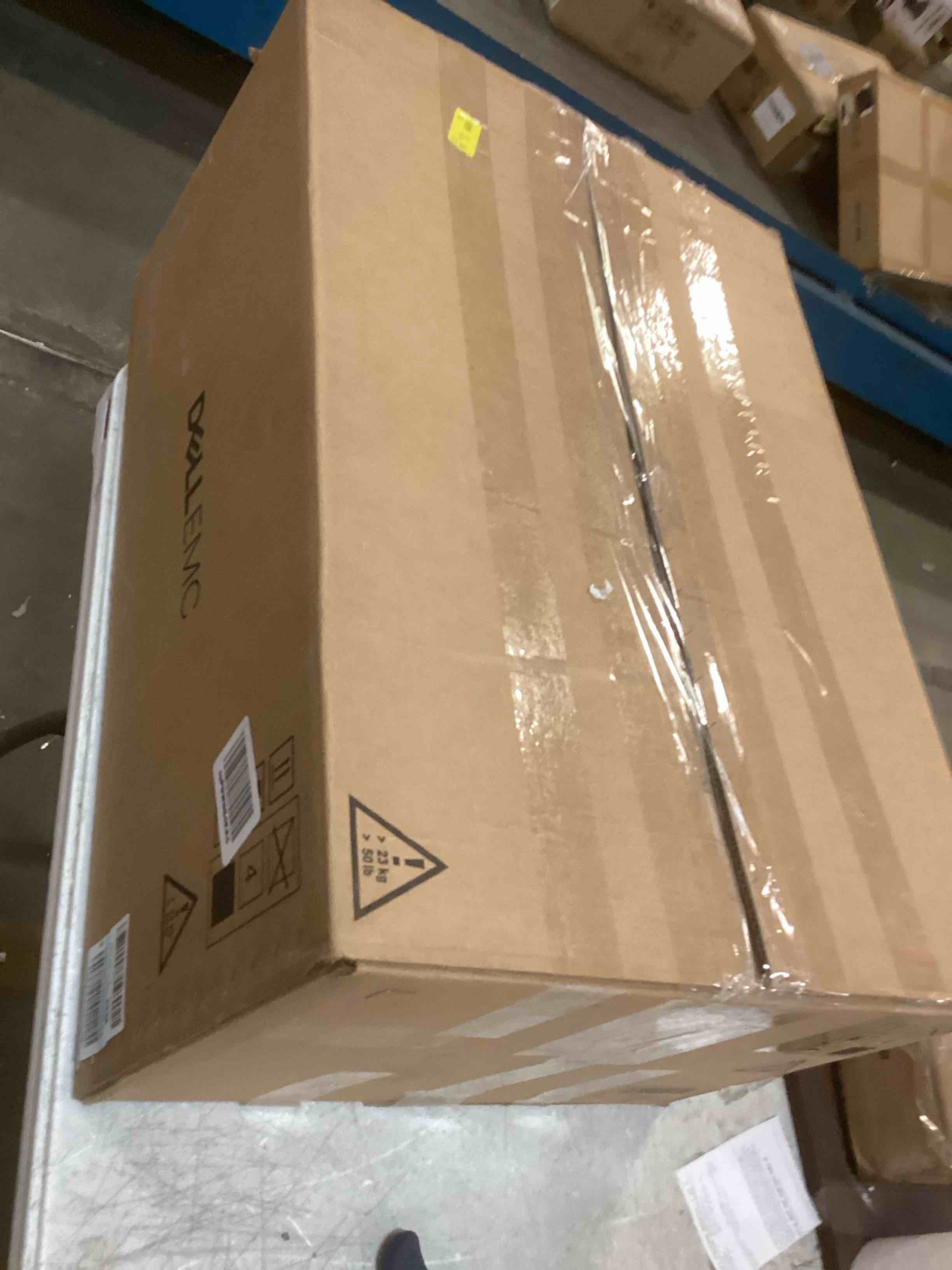 https://s3.amazonaws.com/lotting-images-prod/bidfta/RED5867667_1708722186807.jpeg