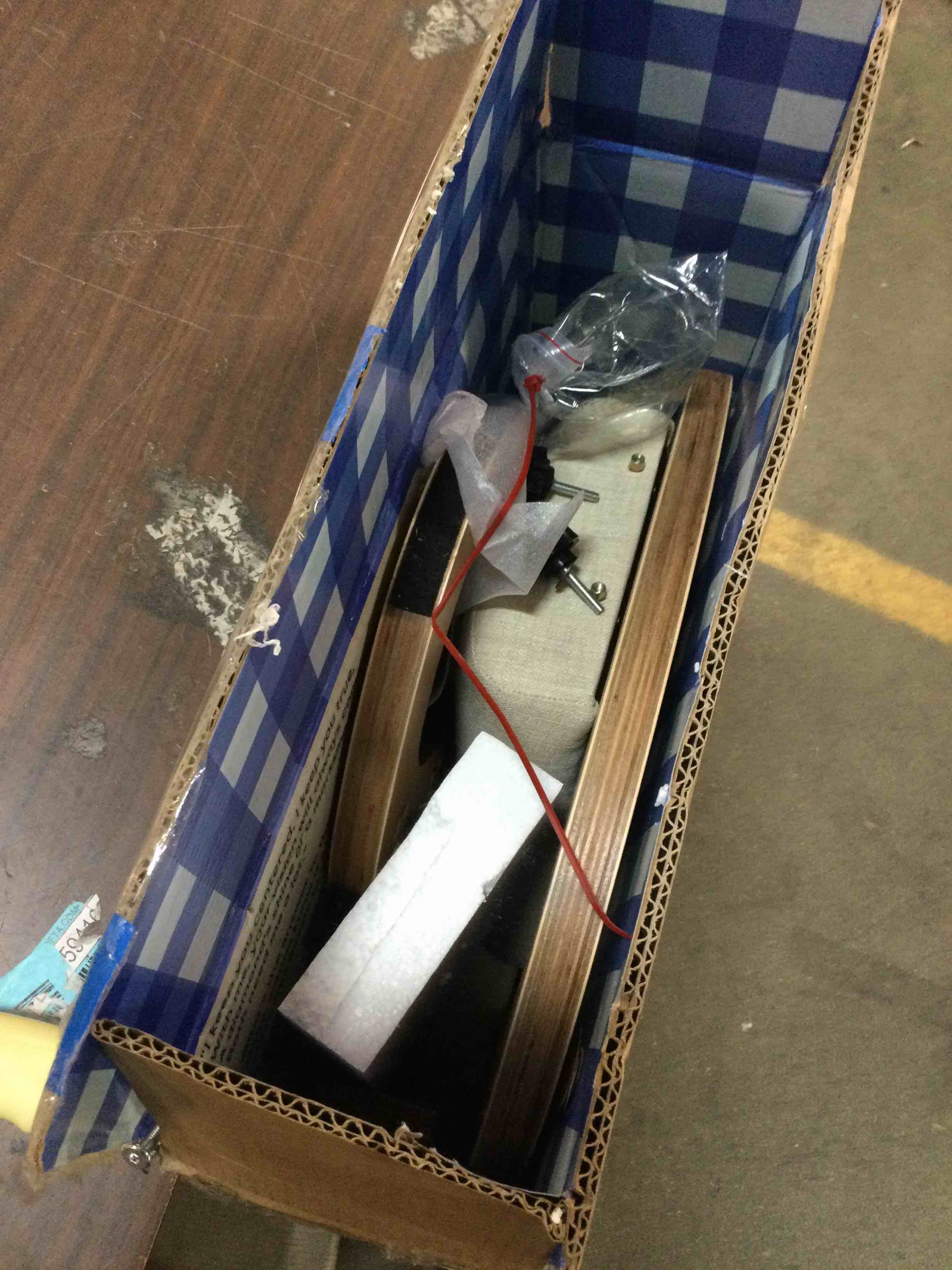 https://s3.amazonaws.com/lotting-images-prod/bidfta/RED5867696_1708781672151.jpeg