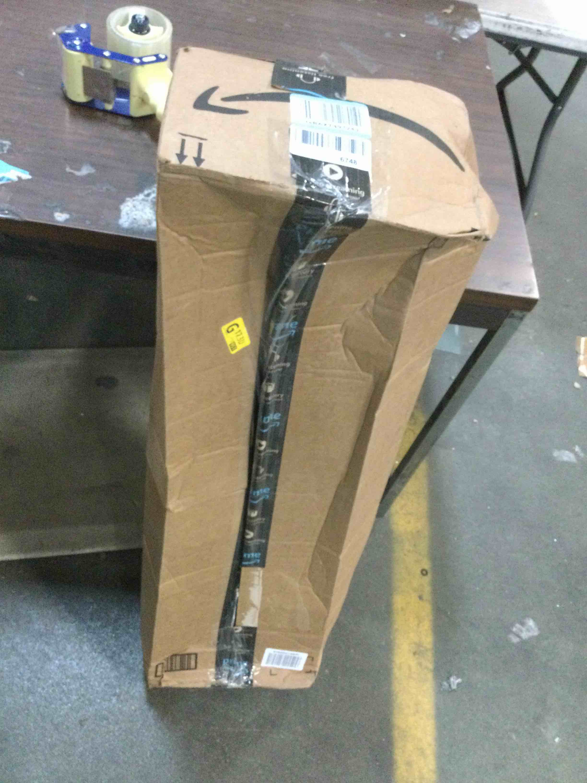 https://s3.amazonaws.com/lotting-images-prod/bidfta/RED5867706_1708782610136.jpeg