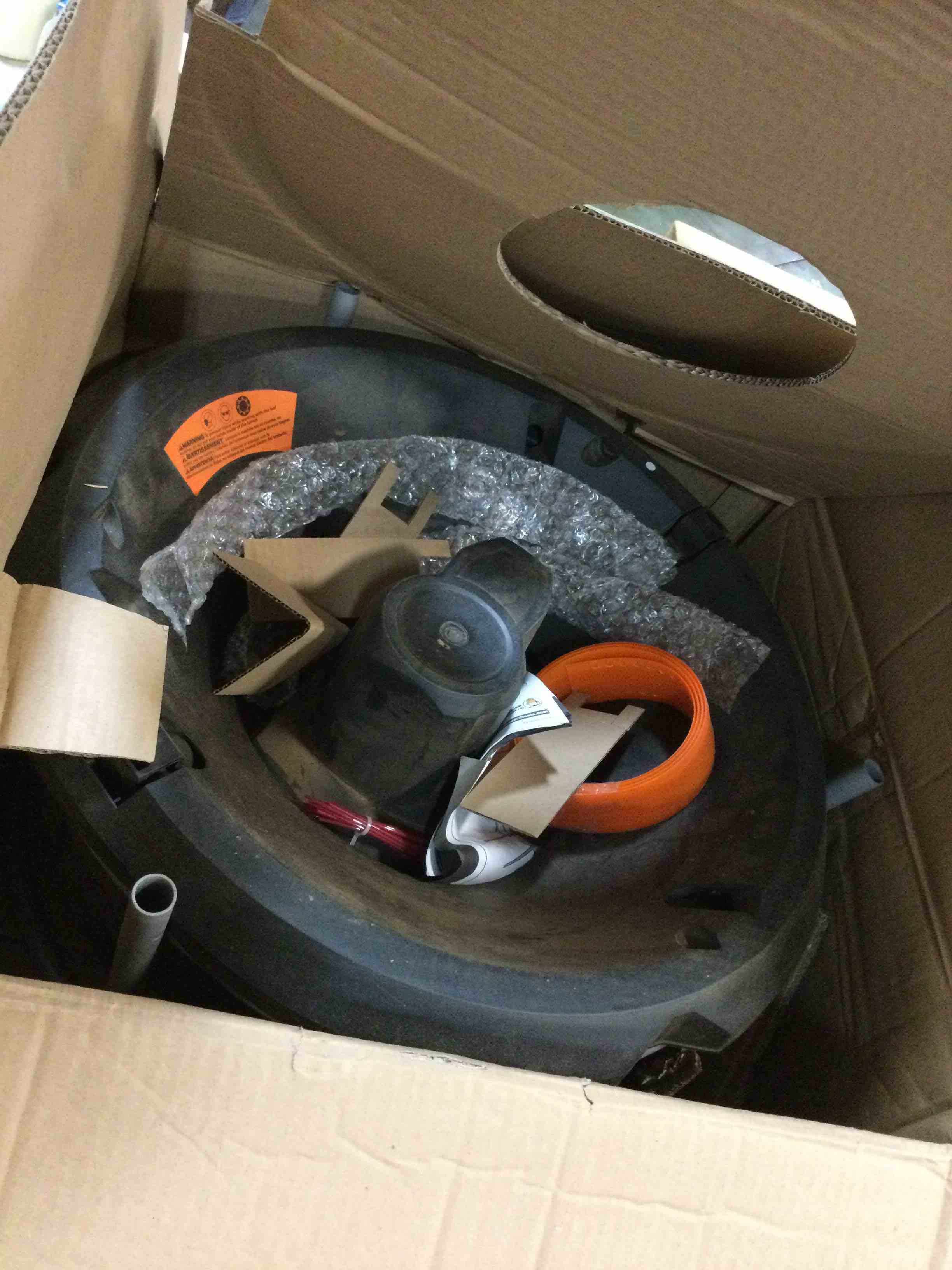 https://s3.amazonaws.com/lotting-images-prod/bidfta/RED5867786_1708791819655.jpeg