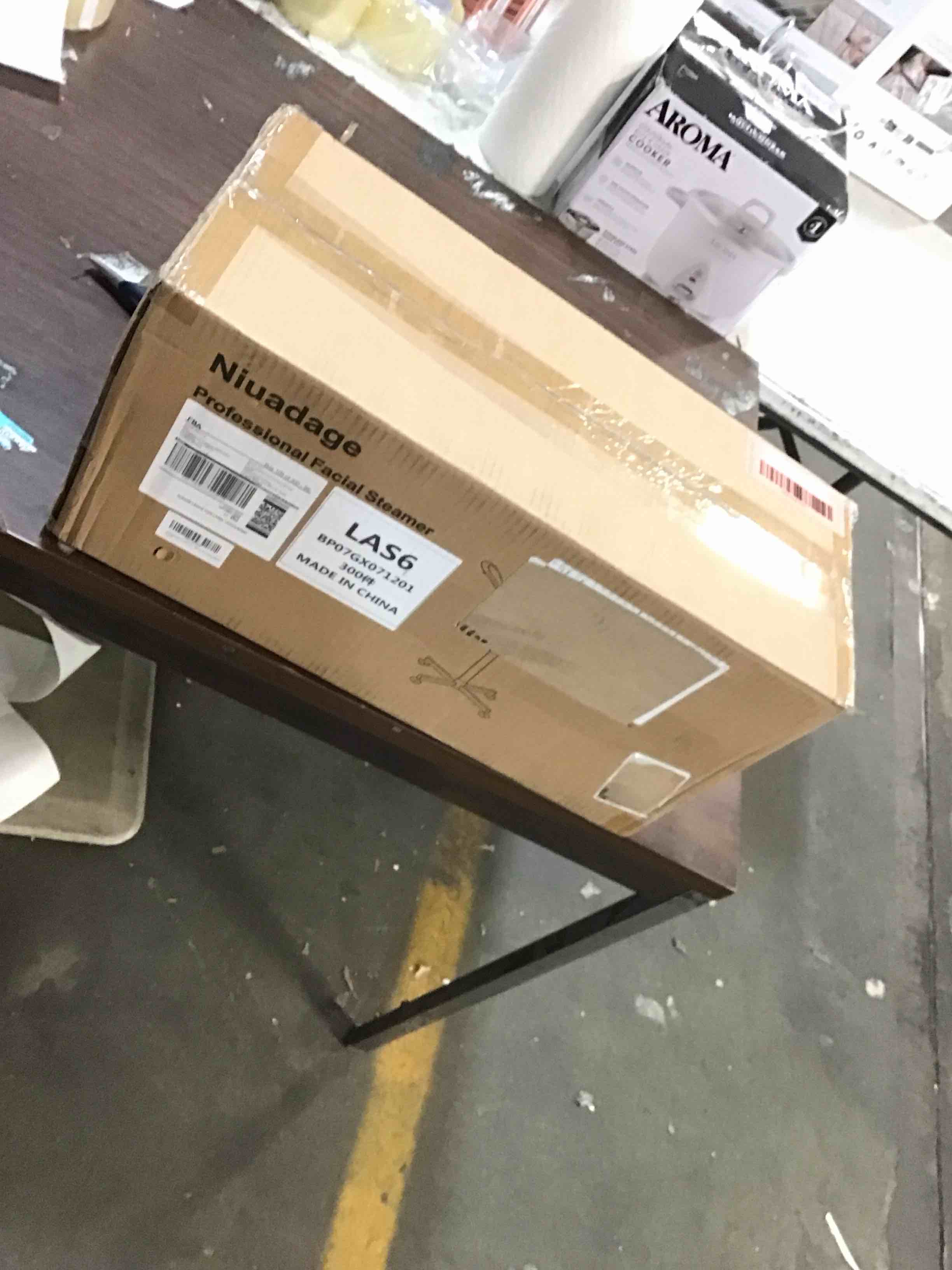 https://s3.amazonaws.com/lotting-images-prod/bidfta/RED5867823_1708794987881.jpeg