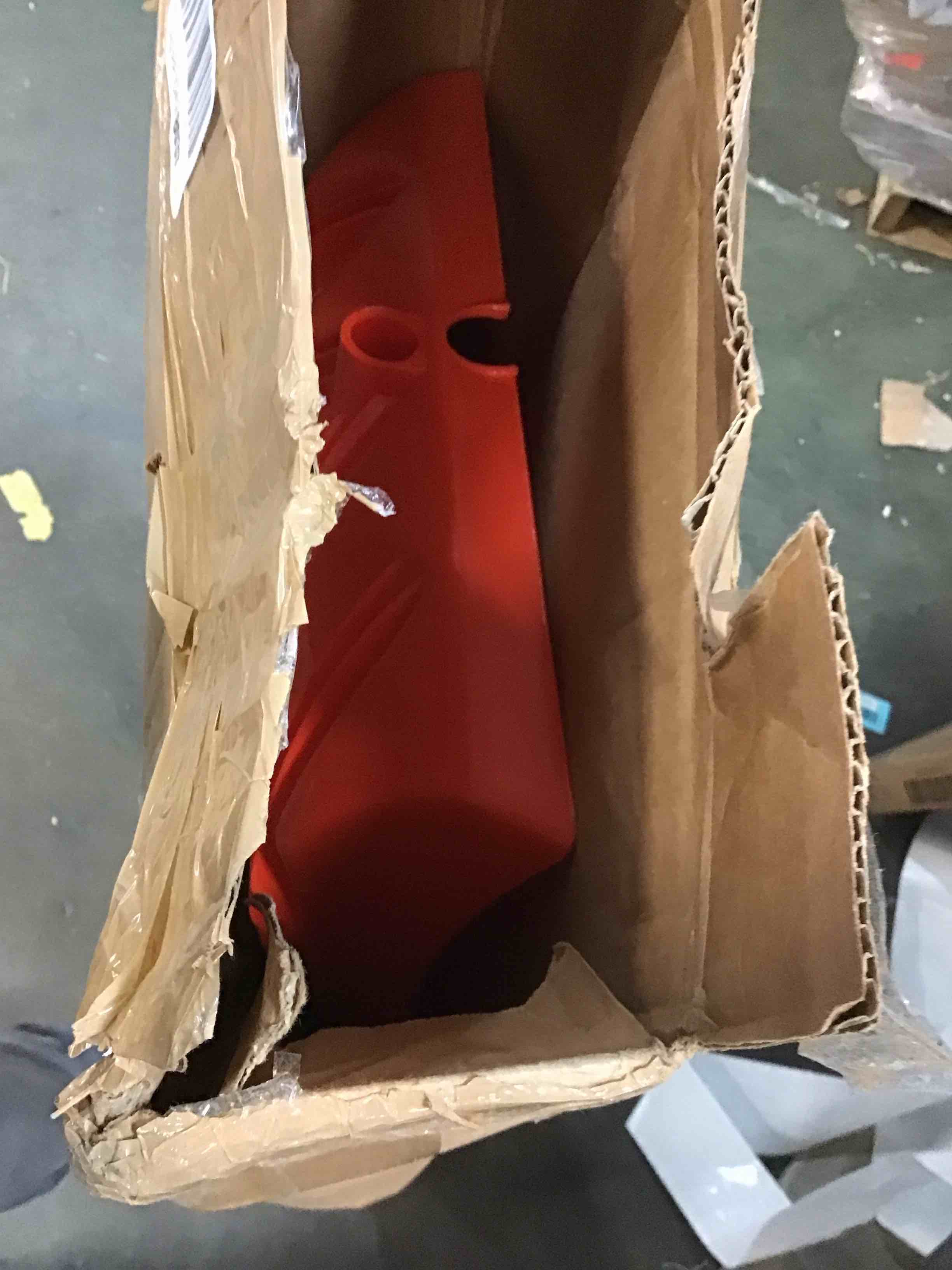 https://s3.amazonaws.com/lotting-images-prod/bidfta/RED5867842_1708799263875.jpeg