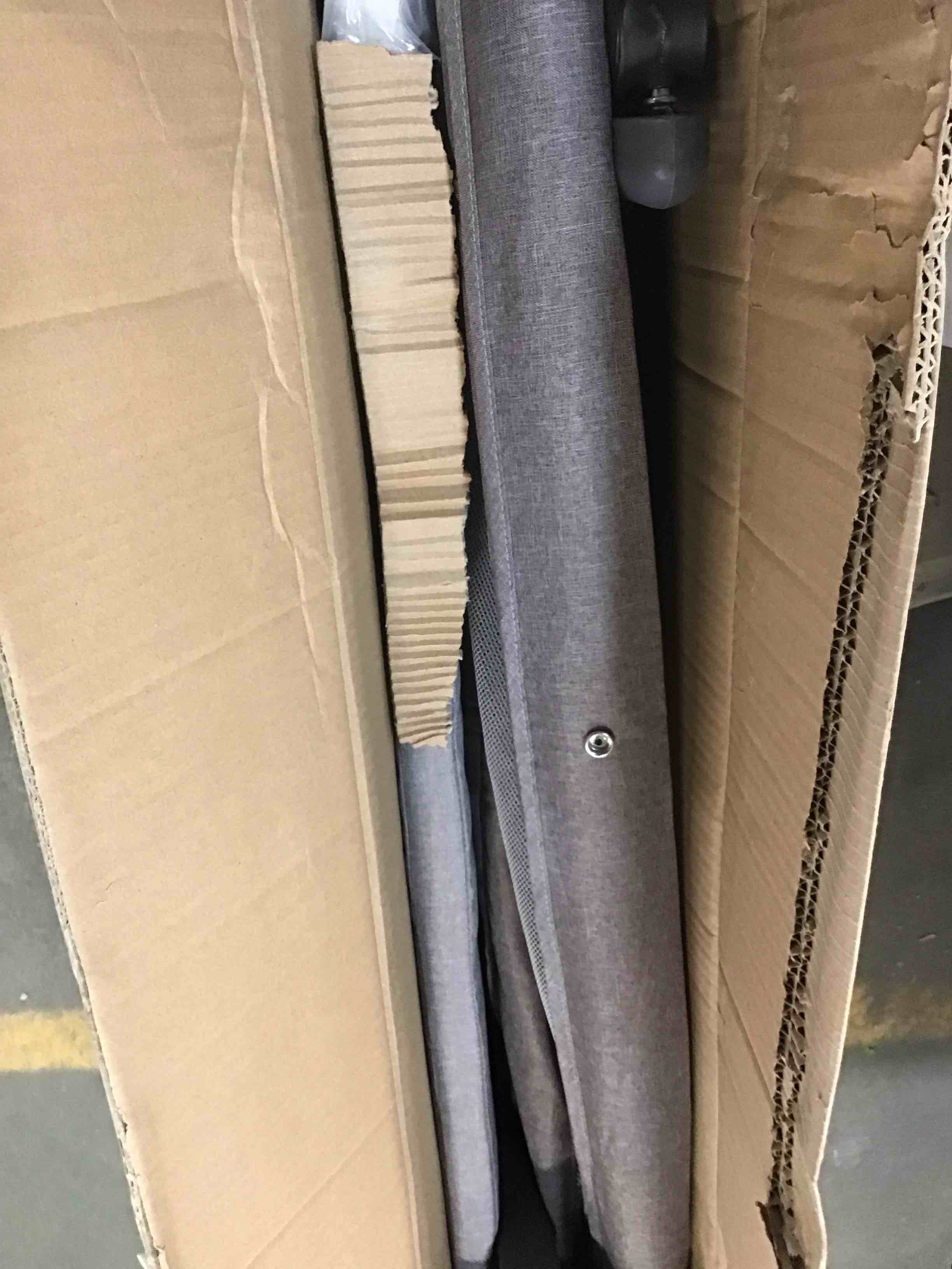 https://s3.amazonaws.com/lotting-images-prod/bidfta/RED5867908_1708807399804.jpeg