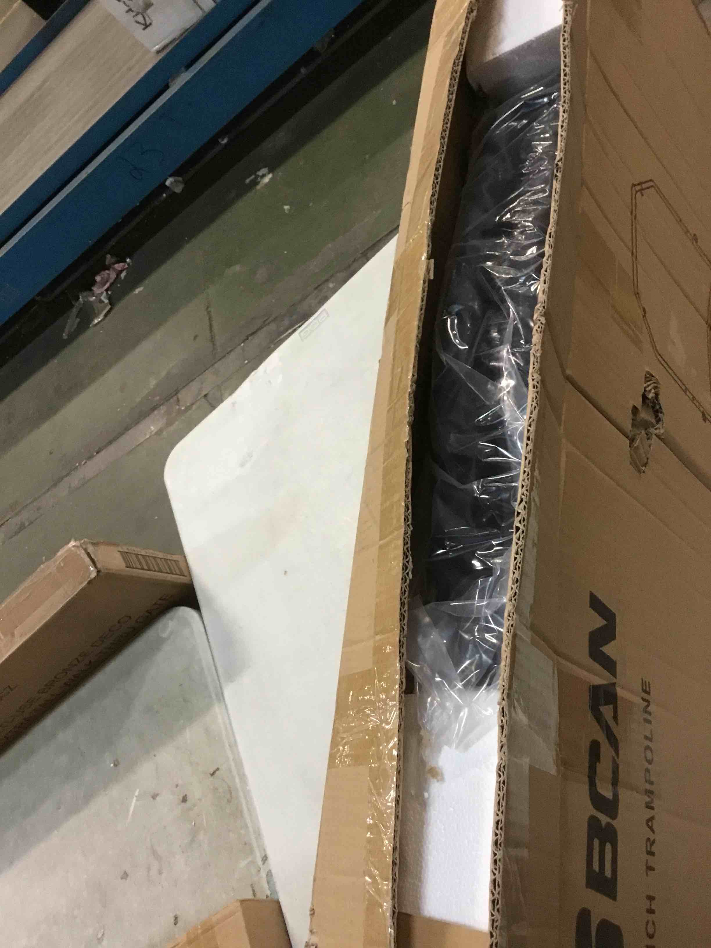 https://s3.amazonaws.com/lotting-images-prod/bidfta/RED5867939_1708950008994.jpeg