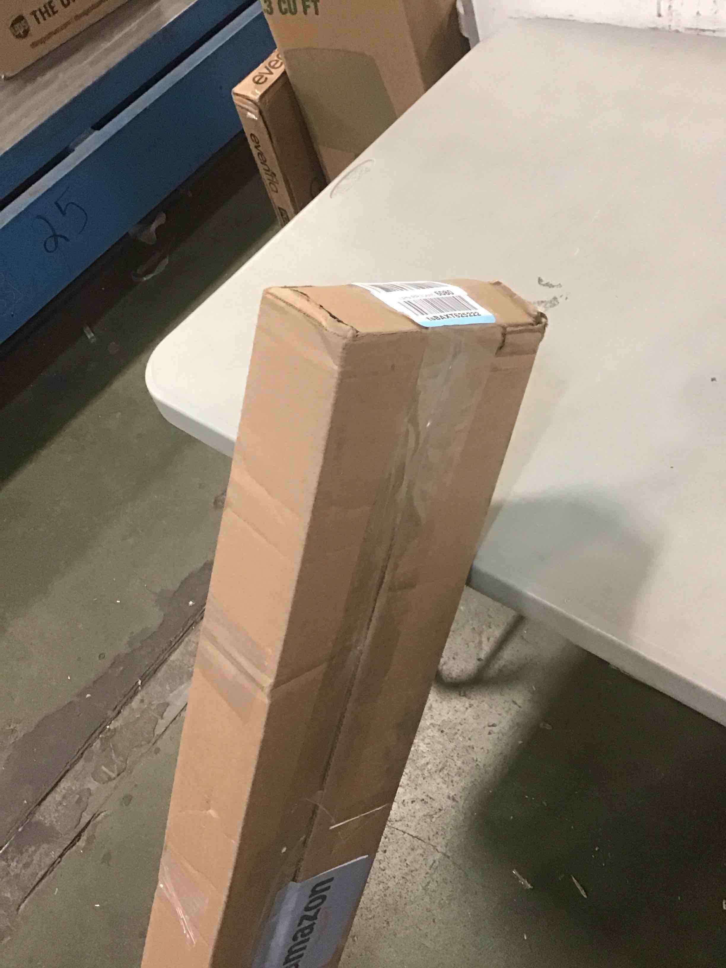 https://s3.amazonaws.com/lotting-images-prod/bidfta/RED5868352_1709061515528.jpeg