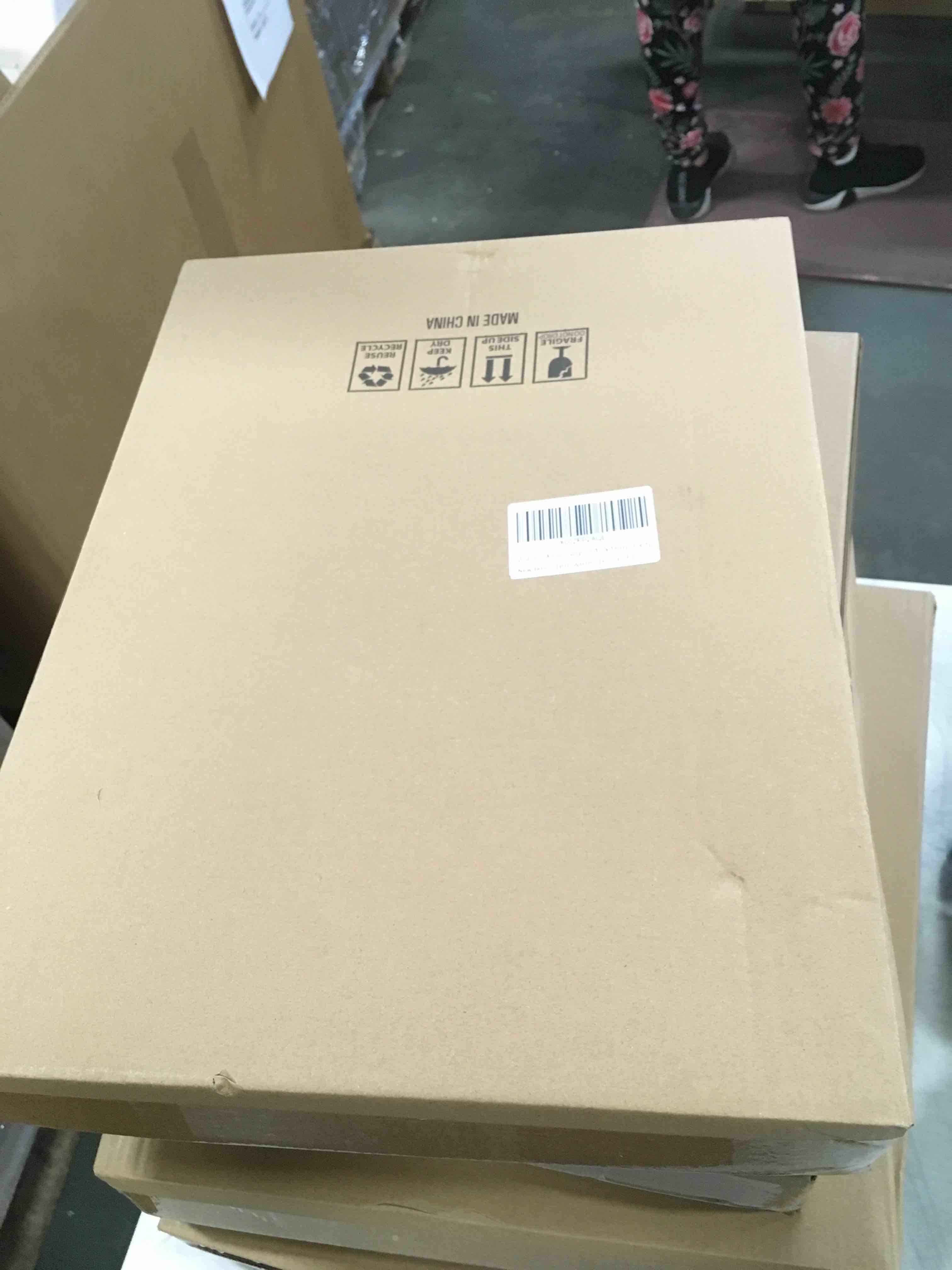 https://s3.amazonaws.com/lotting-images-prod/bidfta/RED5868483_1708620538968.jpeg