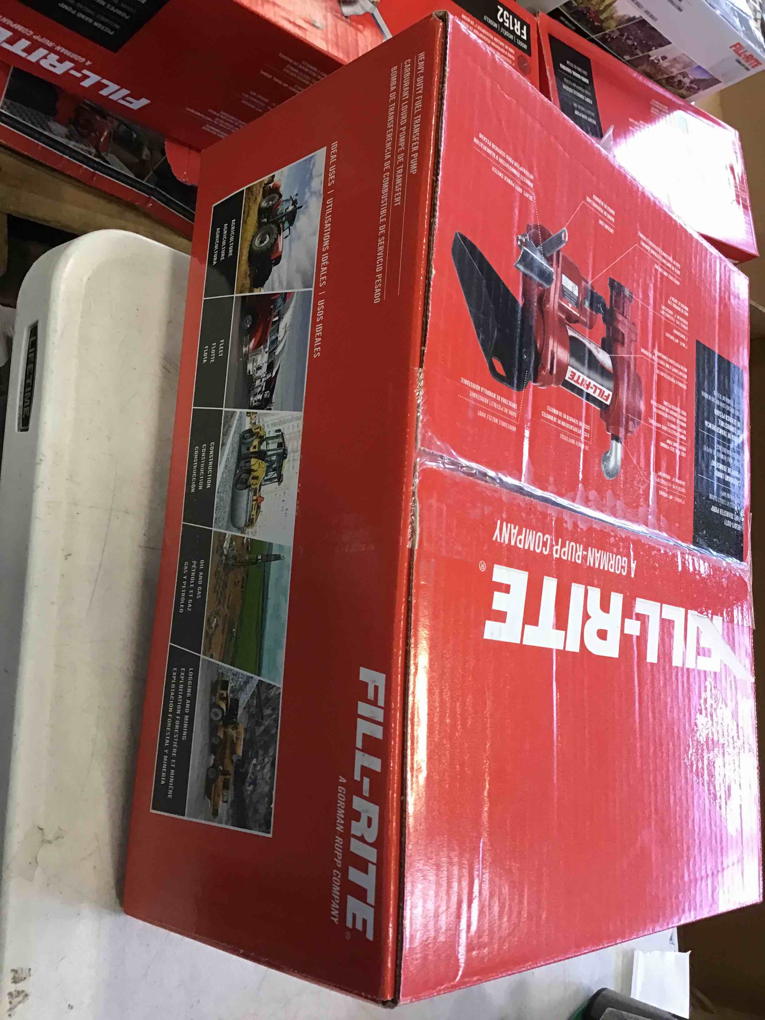 https://s3.amazonaws.com/lotting-images-prod/bidfta/RED5869214_1708807586912.jpeg