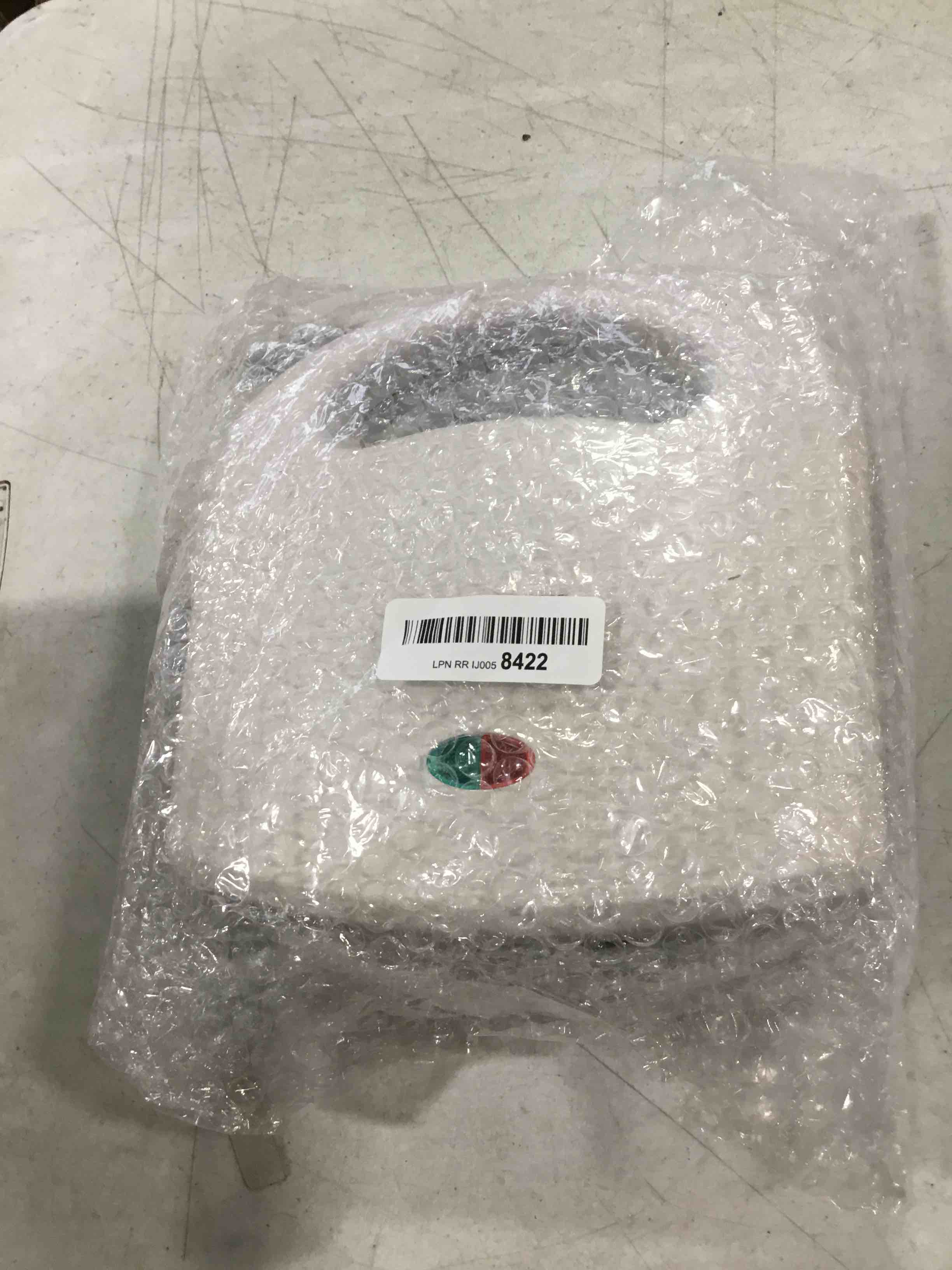 https://s3.amazonaws.com/lotting-images-prod/bidfta/RED5869787_1709126968942.jpeg
