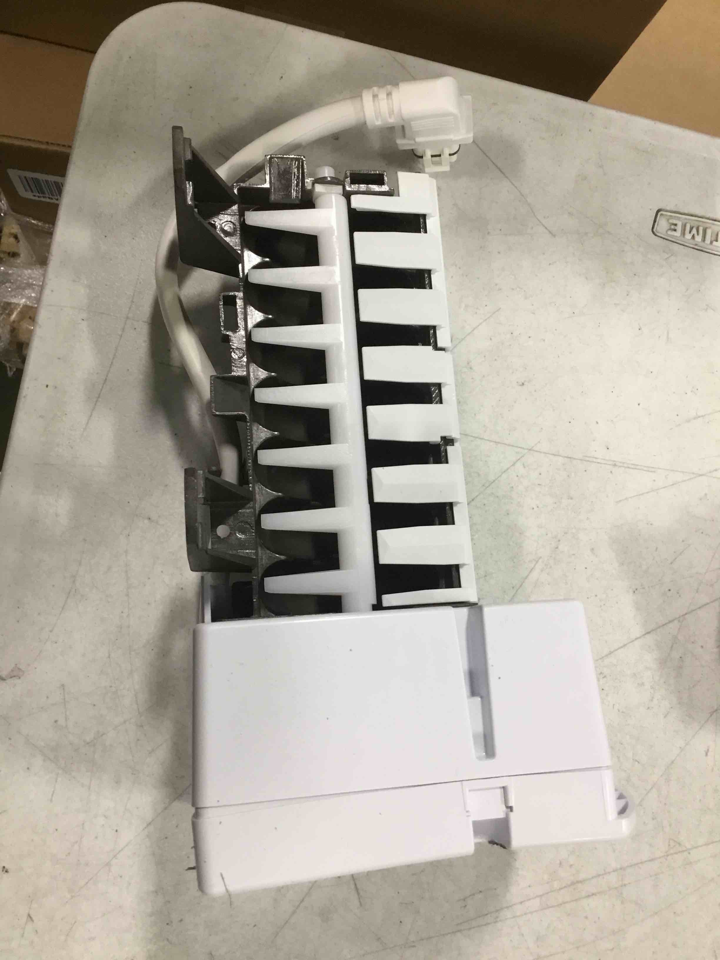 WR30X28704/CAN01-019 Electro-mechanical Genuine GE ICEMAKER (No Screws) 