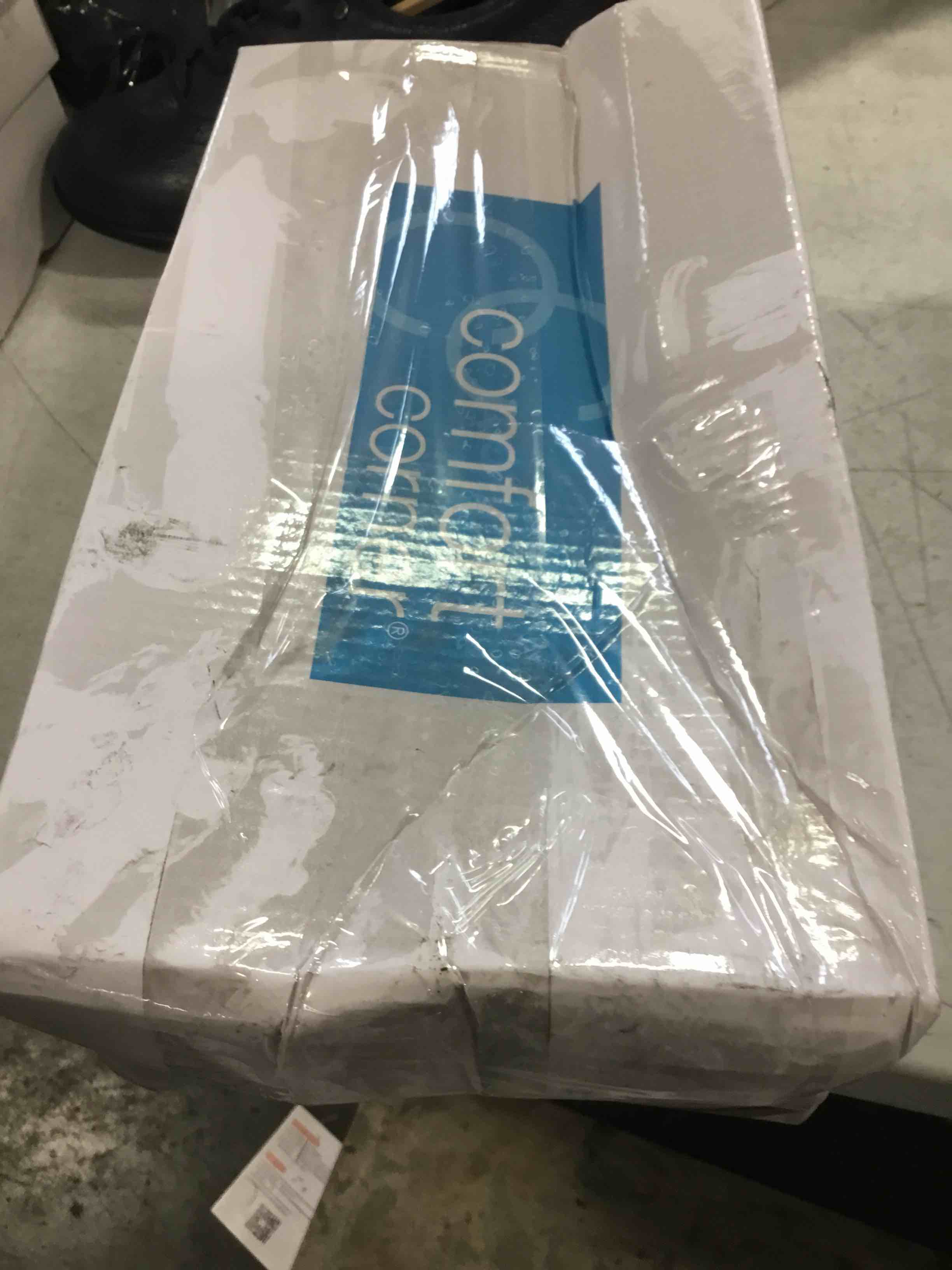 https://s3.amazonaws.com/lotting-images-prod/bidfta/RED5869910_1709138569563.jpeg
