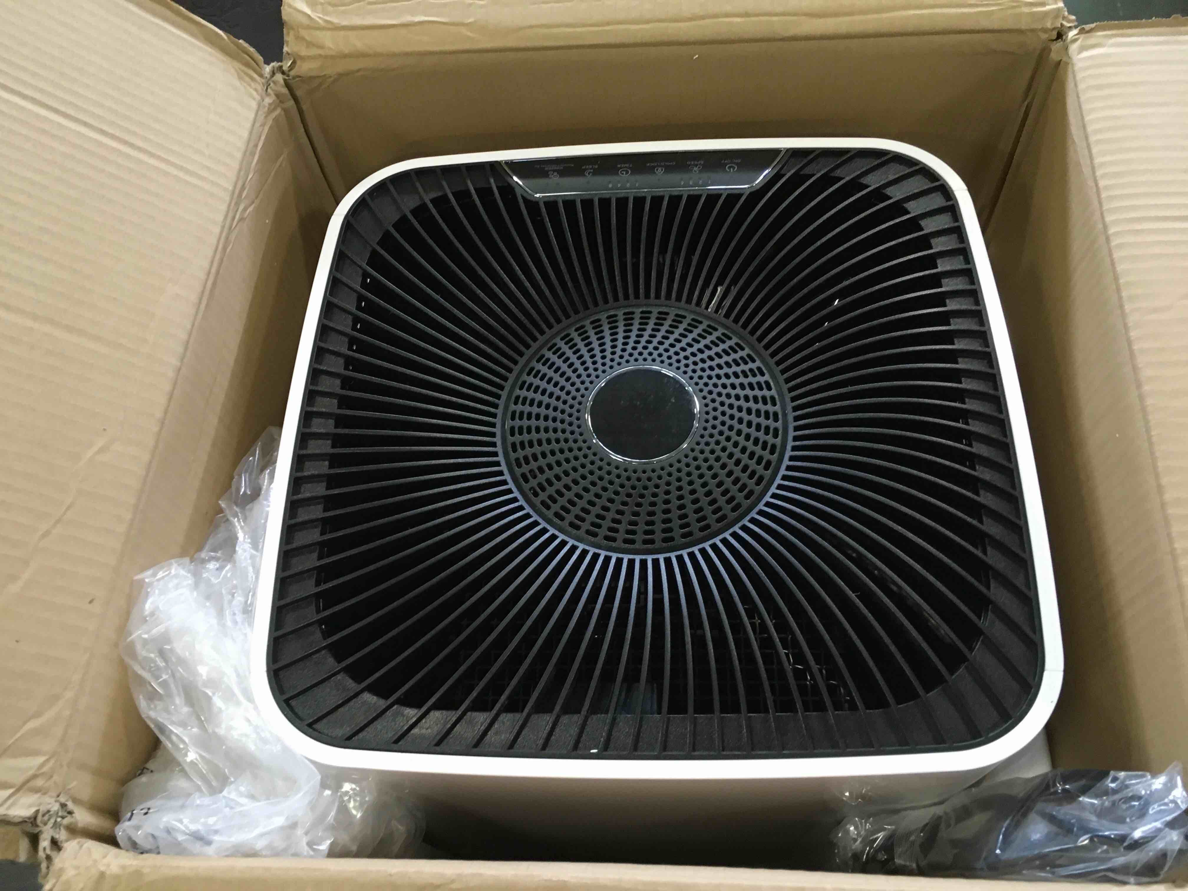 https://s3.amazonaws.com/lotting-images-prod/bidfta/RED5870236_1708797121074.jpeg