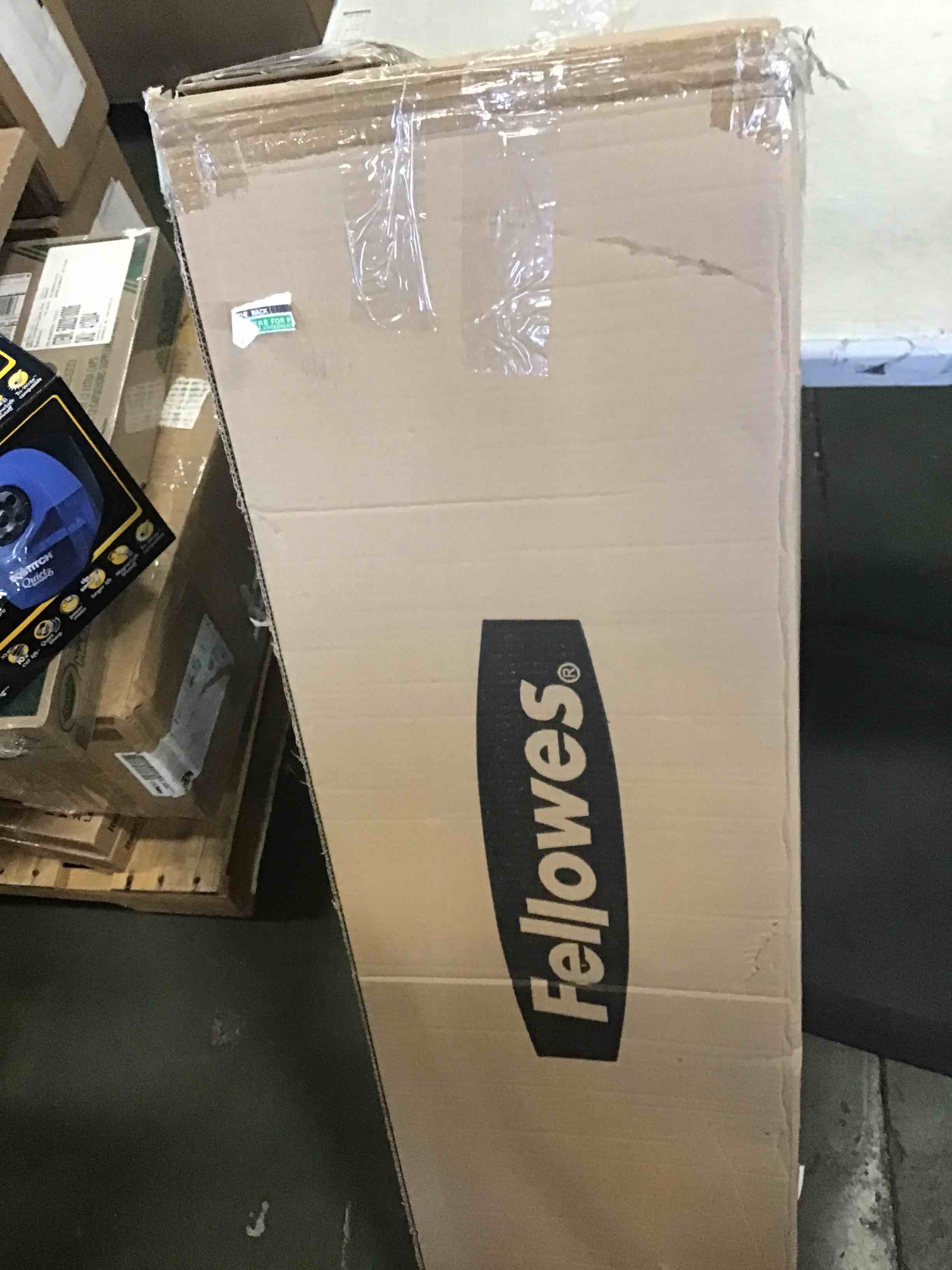 https://s3.amazonaws.com/lotting-images-prod/bidfta/RED5870531_1708978274171.jpeg