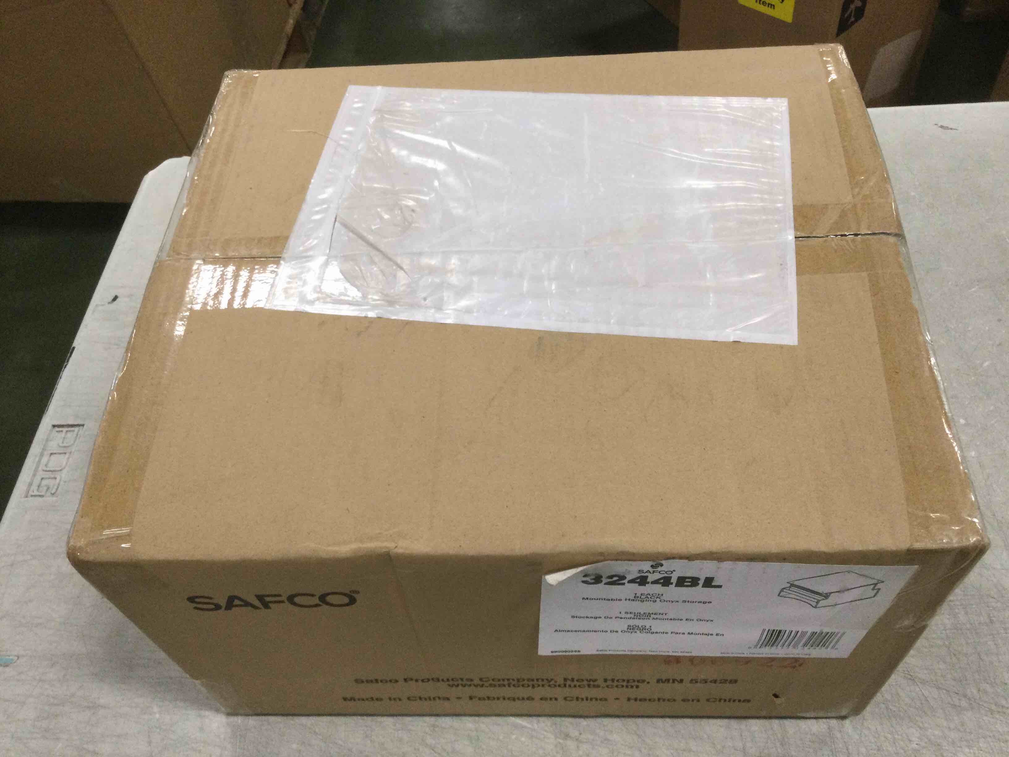 https://s3.amazonaws.com/lotting-images-prod/bidfta/RED5870590_1709037481183.jpeg